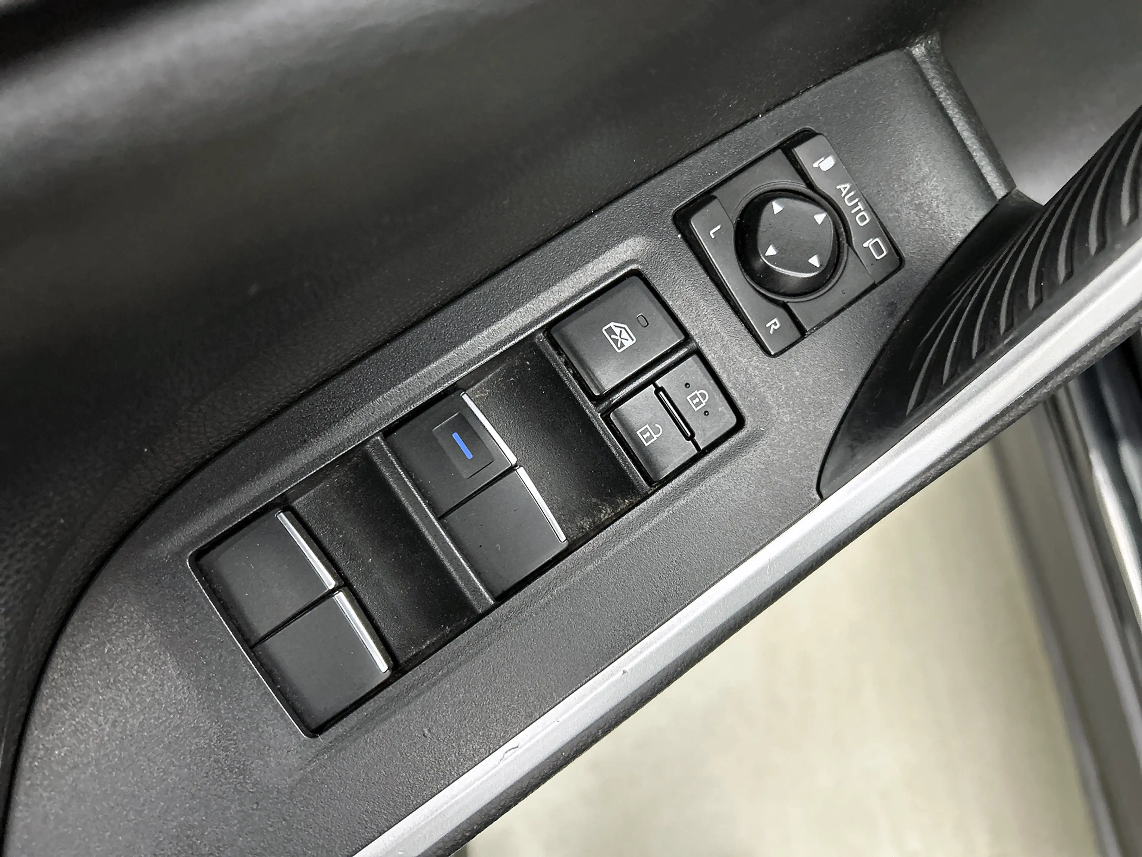 Toyota RAV 4 2.5 Hybrid Executive Camera, Stoelverwarming — photo 33