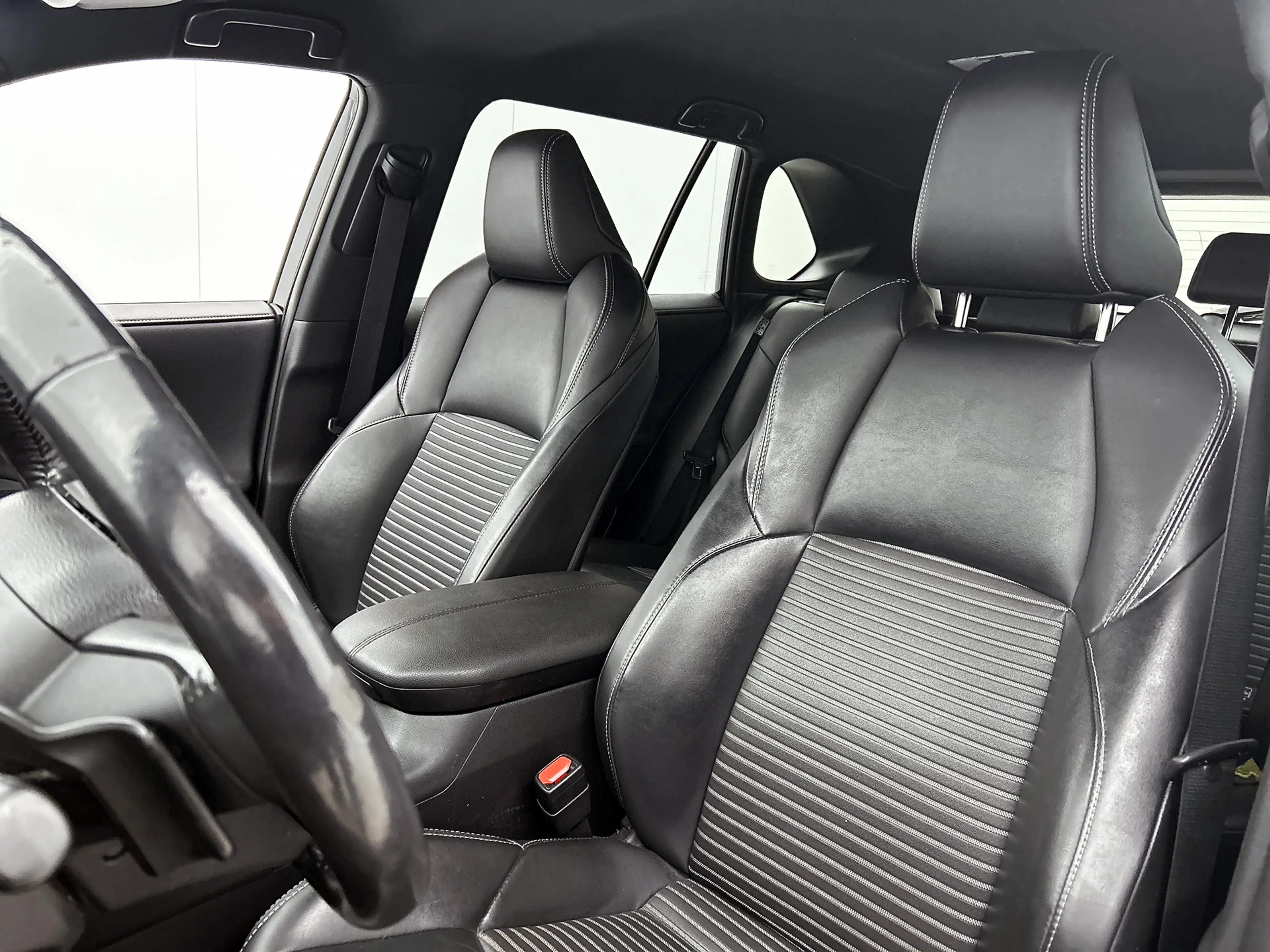 Toyota RAV 4 2.5 Hybrid Executive Camera, Stoelverwarming — photo 2