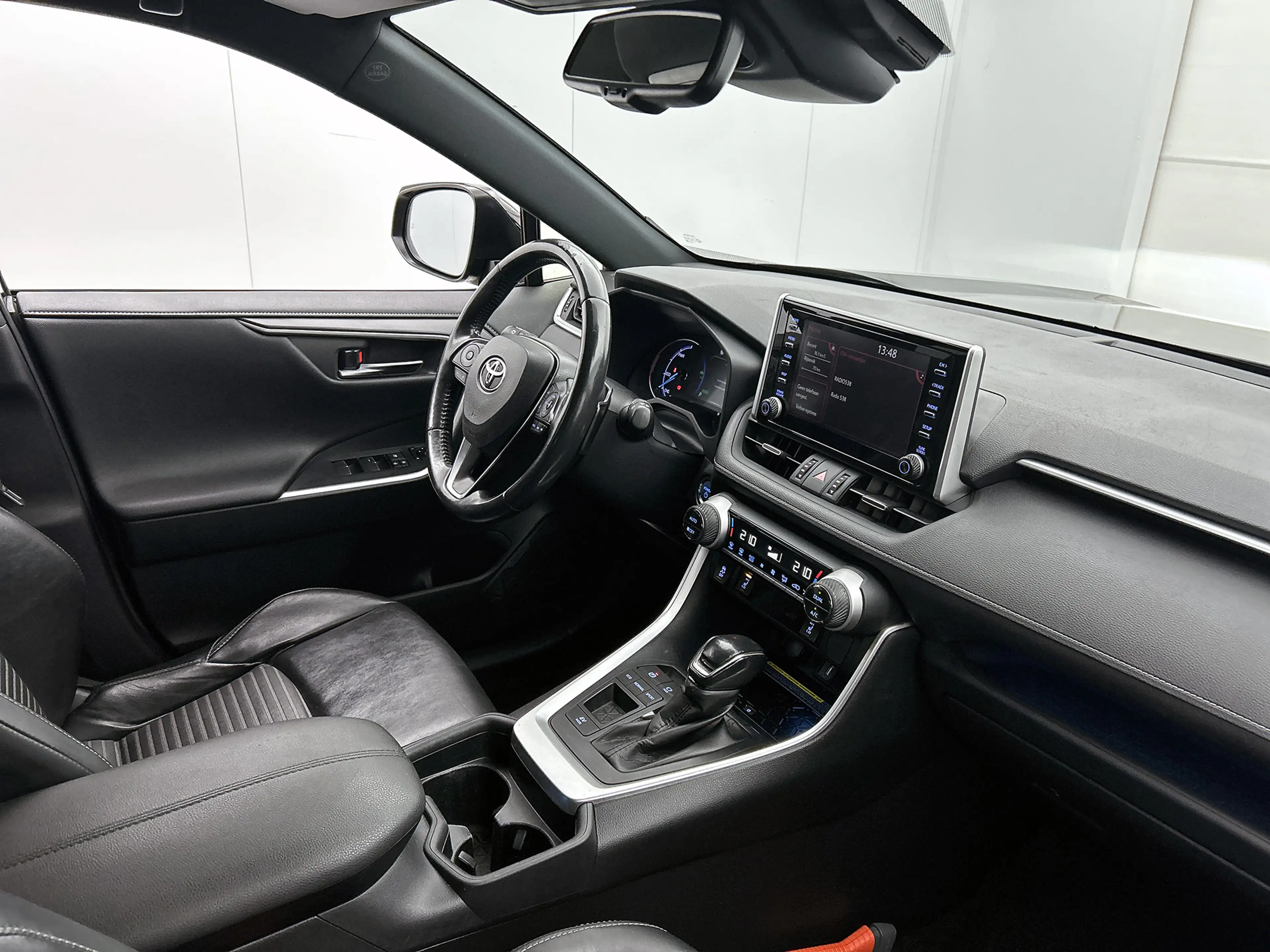 Toyota RAV 4 2.5 Hybrid Executive Camera, Stoelverwarming — photo 22
