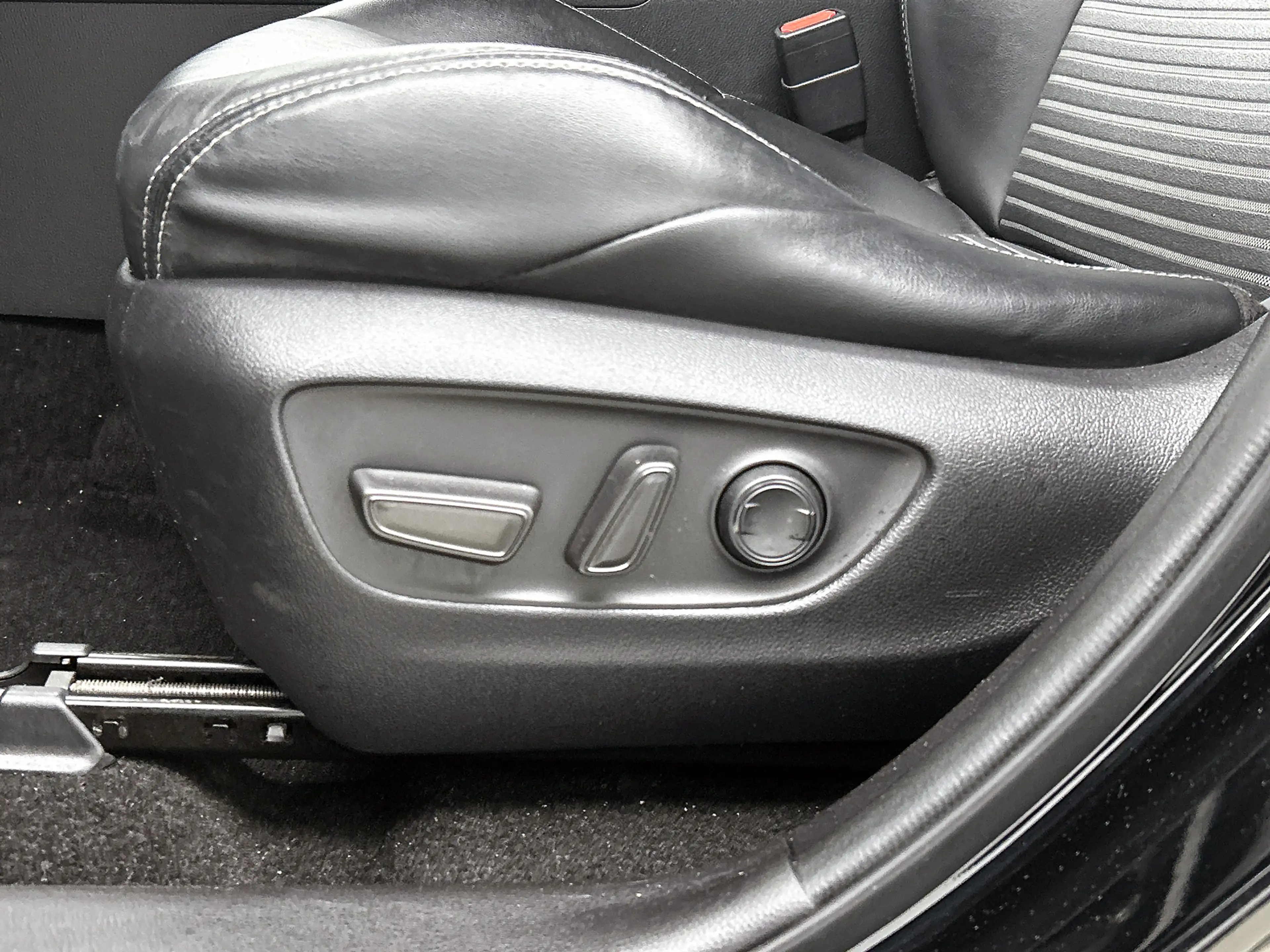 Toyota RAV 4 2.5 Hybrid Executive Camera, Stoelverwarming — photo 14
