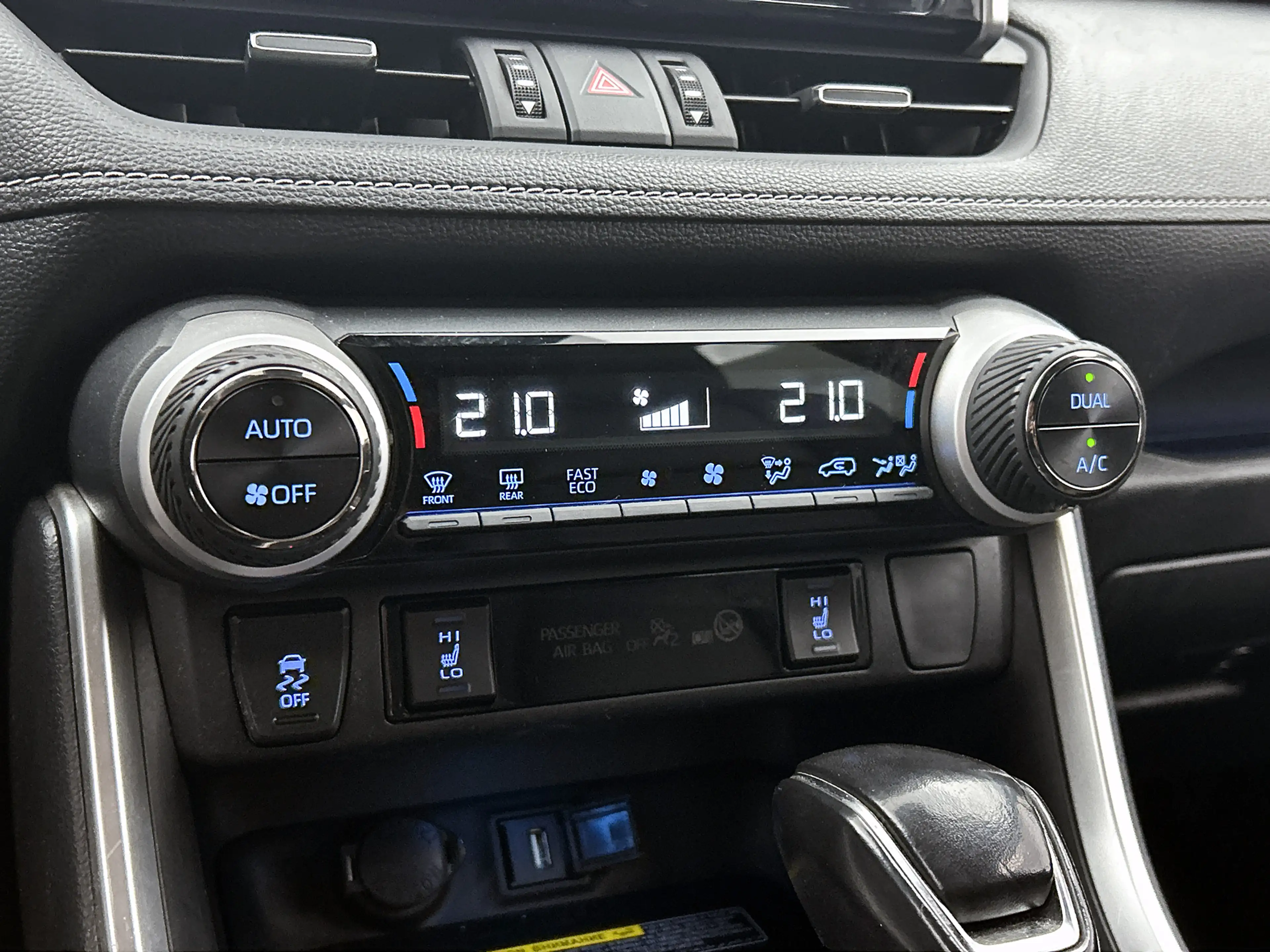 Toyota RAV 4 2.5 Hybrid Executive Camera, Stoelverwarming — photo 19