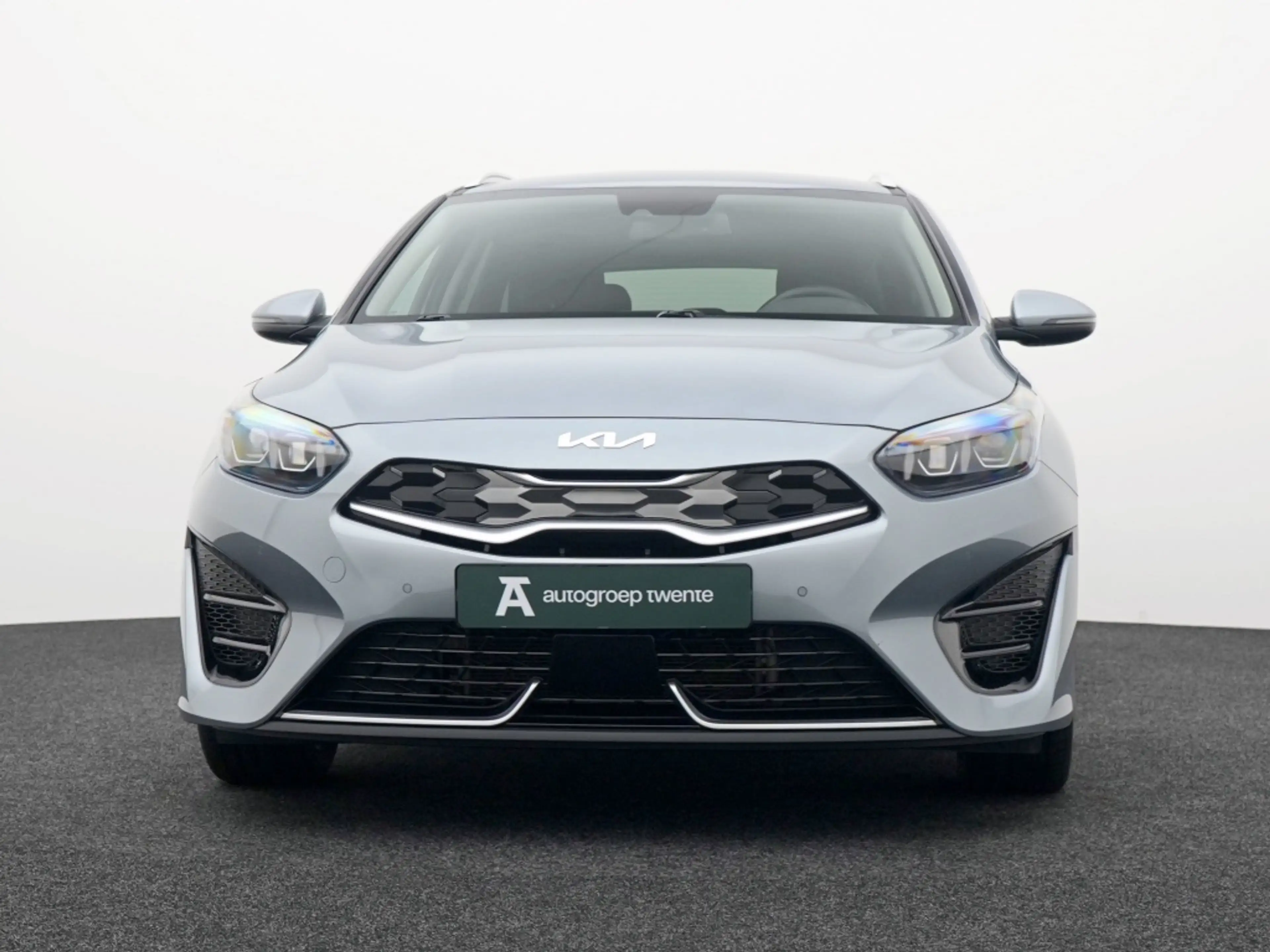Kia Ceed SW / cee'd SW Sportswagon 1.6 GDI PHEV Dynamicline | Stoelverwar — photo 13