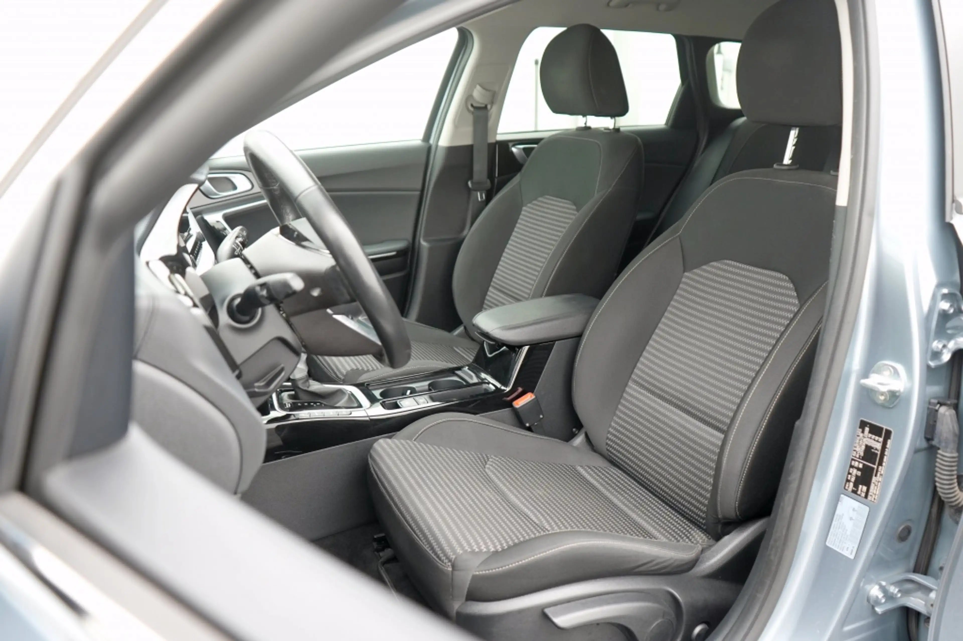 Kia Ceed SW / cee'd SW Sportswagon 1.6 GDI PHEV Dynamicline | Stoelverwar — photo 14