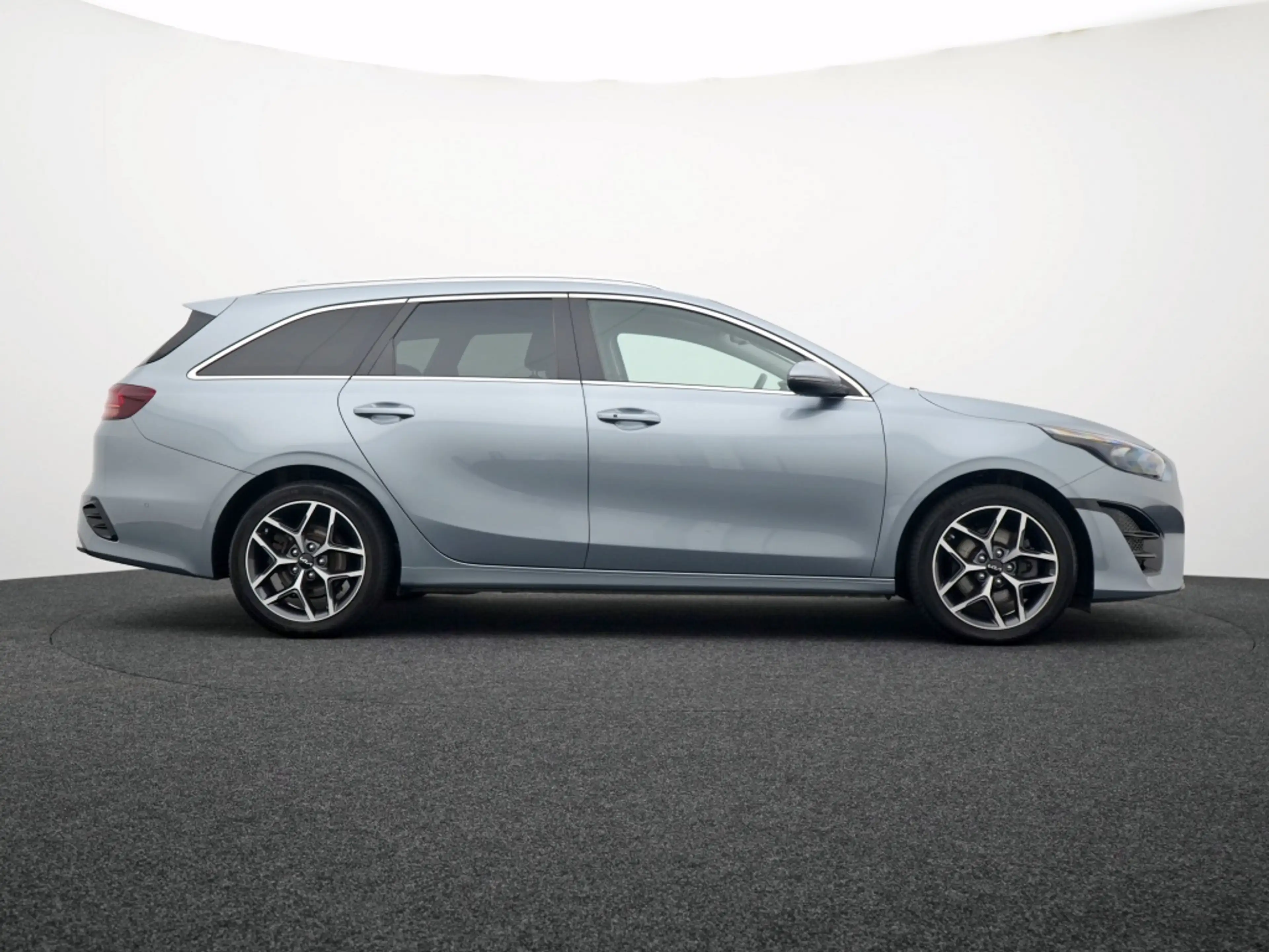 Kia Ceed SW / cee'd SW Sportswagon 1.6 GDI PHEV Dynamicline | Stoelverwar — photo 11