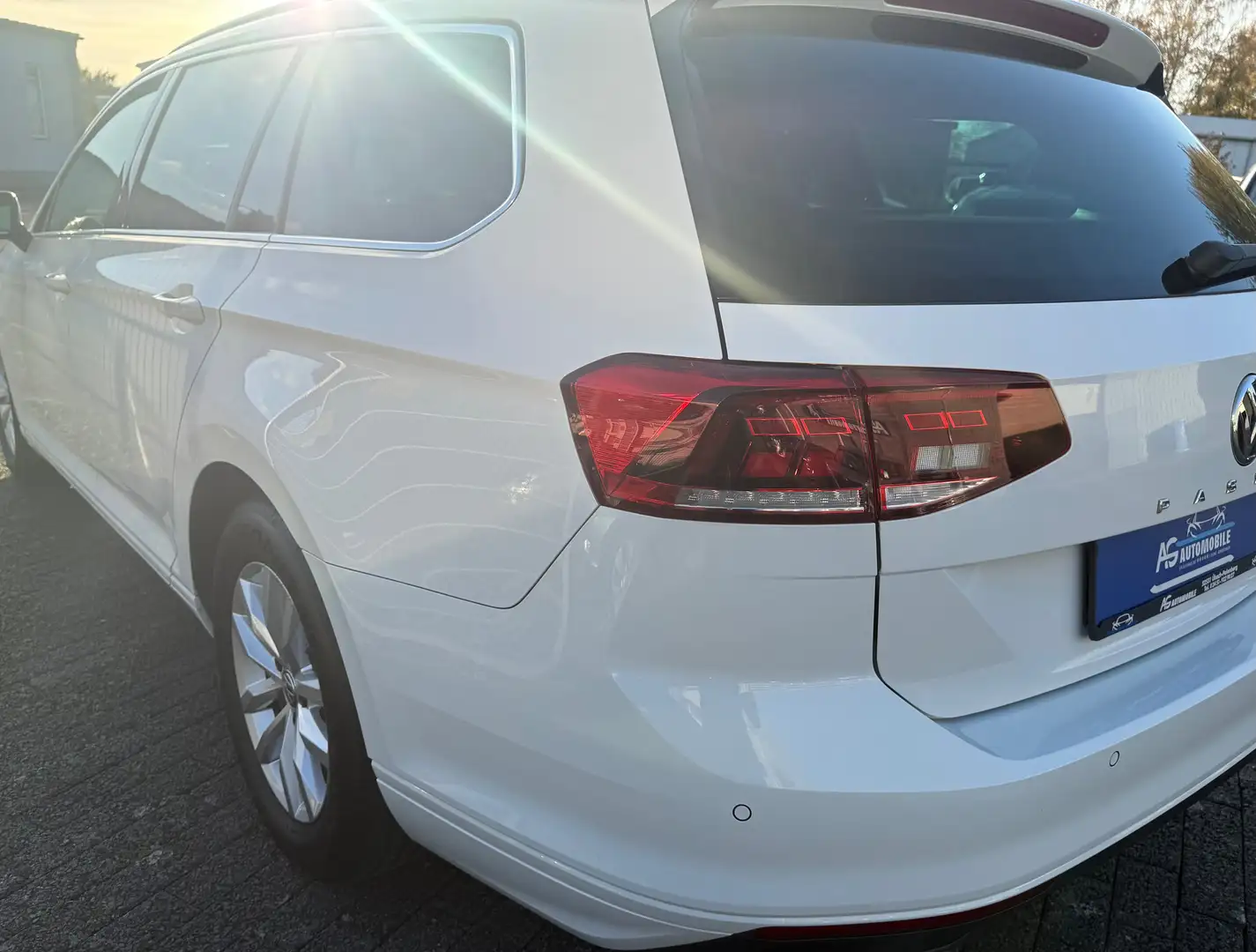 Volkswagen Passat Variant Business DSG ABSTANDSTEMPOM KAMERA DIGITALER TACHO Weiß - 2