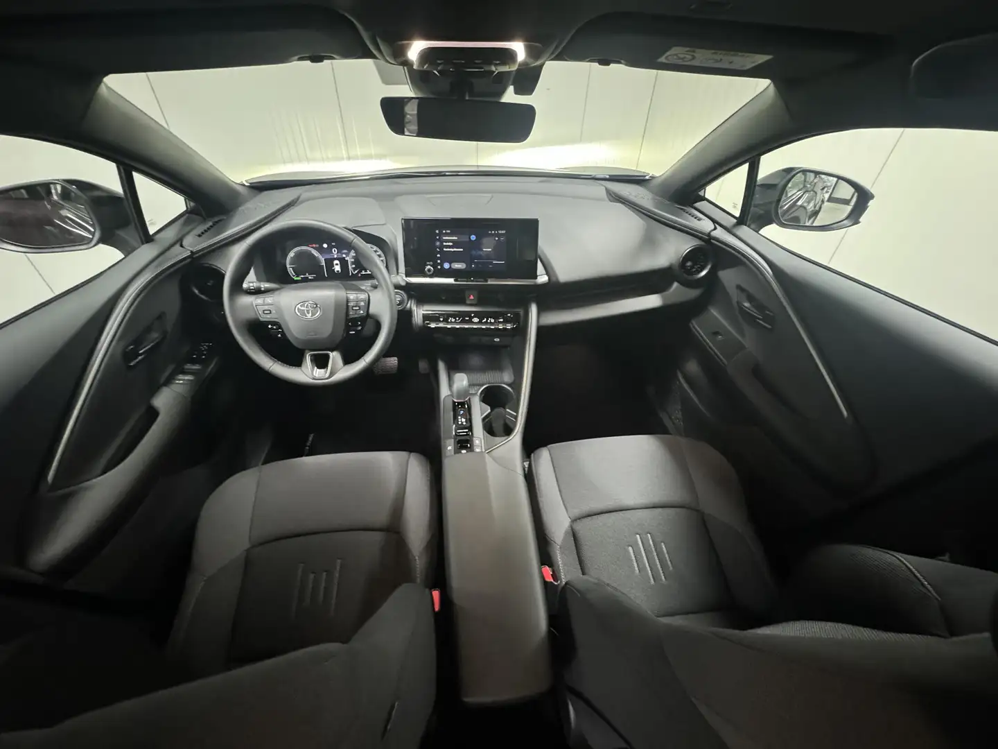 Toyota C-HR 1.8 Hybrid 140 Dynamic Demo Navi Cruise Clima Paars - 2