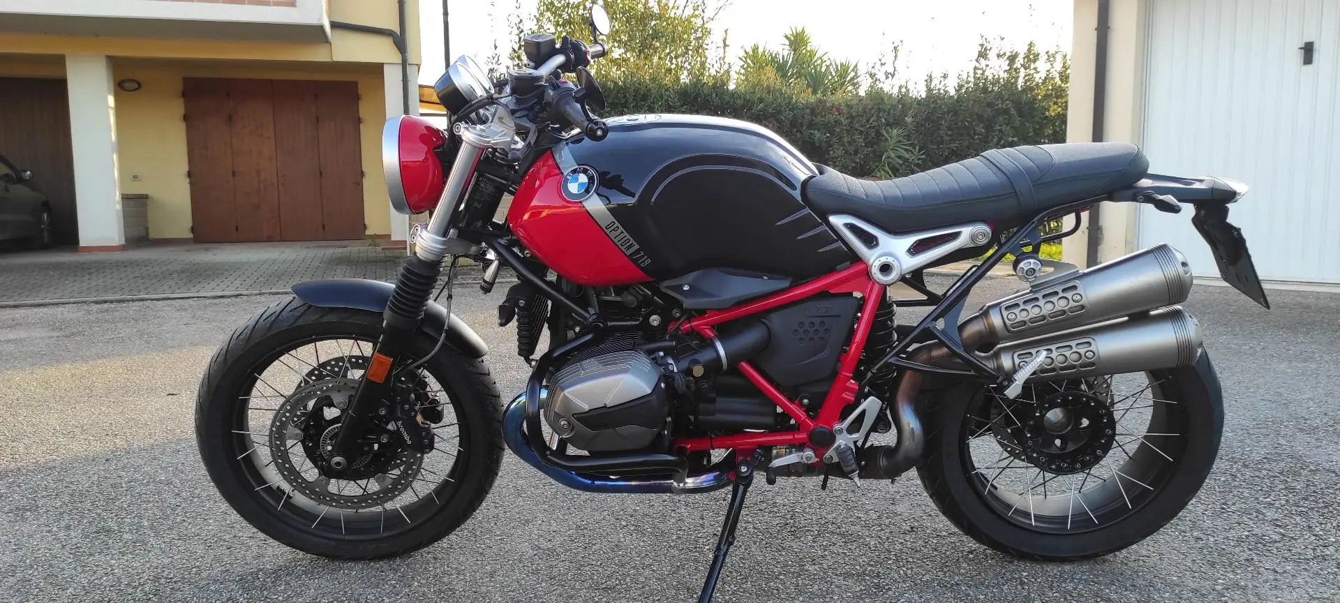 BMW R 12 nineT scrambler option 719 Černá - 1