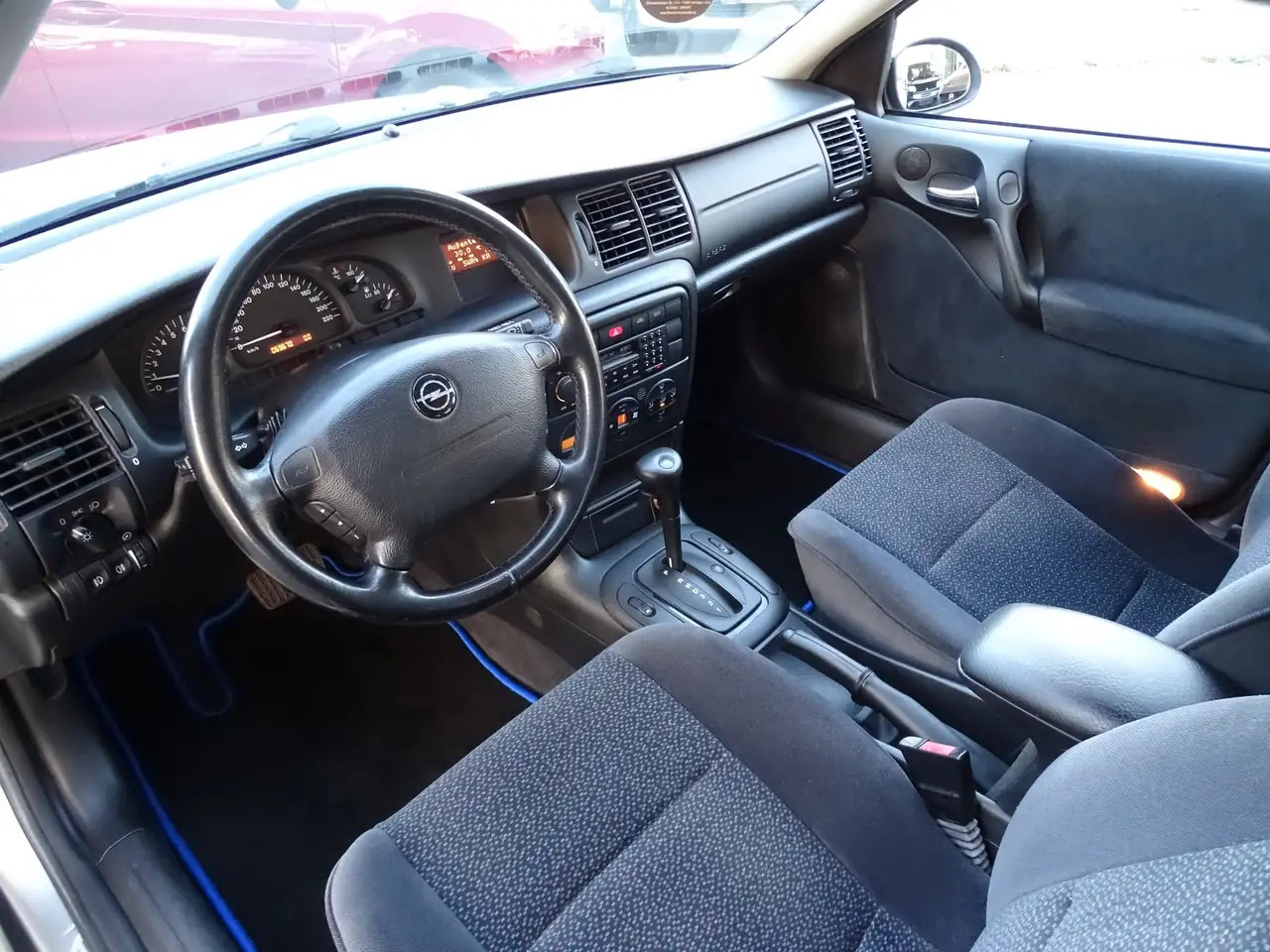 Opel Vectra B Caravan 1.8 16V Edition 2000"AUTOMATIK"KLIMAAUTOMATIK"XENON"TEMPOMAT"EINPARKHILFE (PDC)"RARITÄT-EINZELSTÜCK!"TÜV-NEU!, foto 11