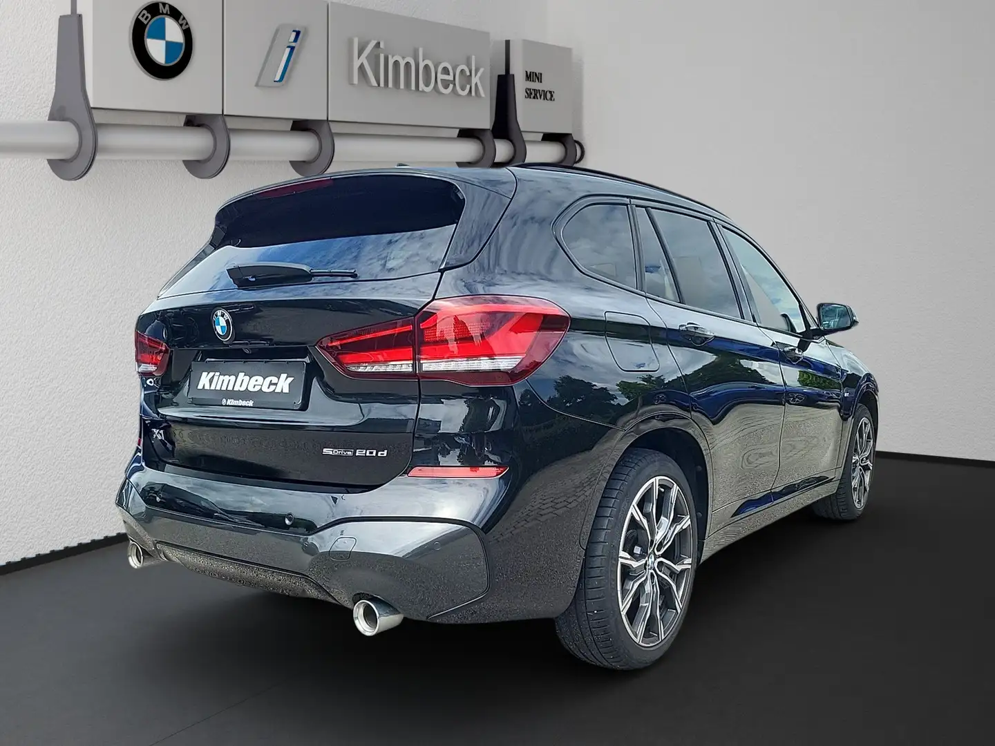 BMW X1 sDrive20d M SPORT LED ACC AHK ParkAss HeadUp Schwarz - 2