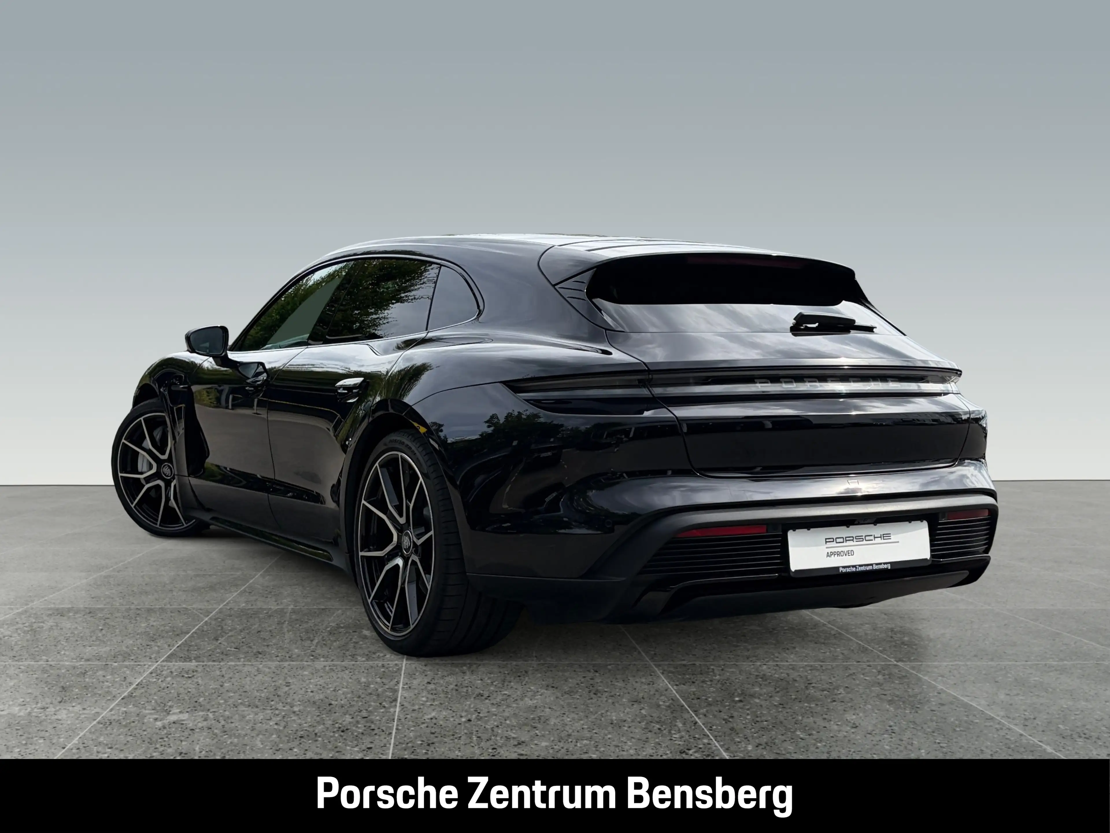 Porsche Taycan Turbo Sport Turismo — photo 3