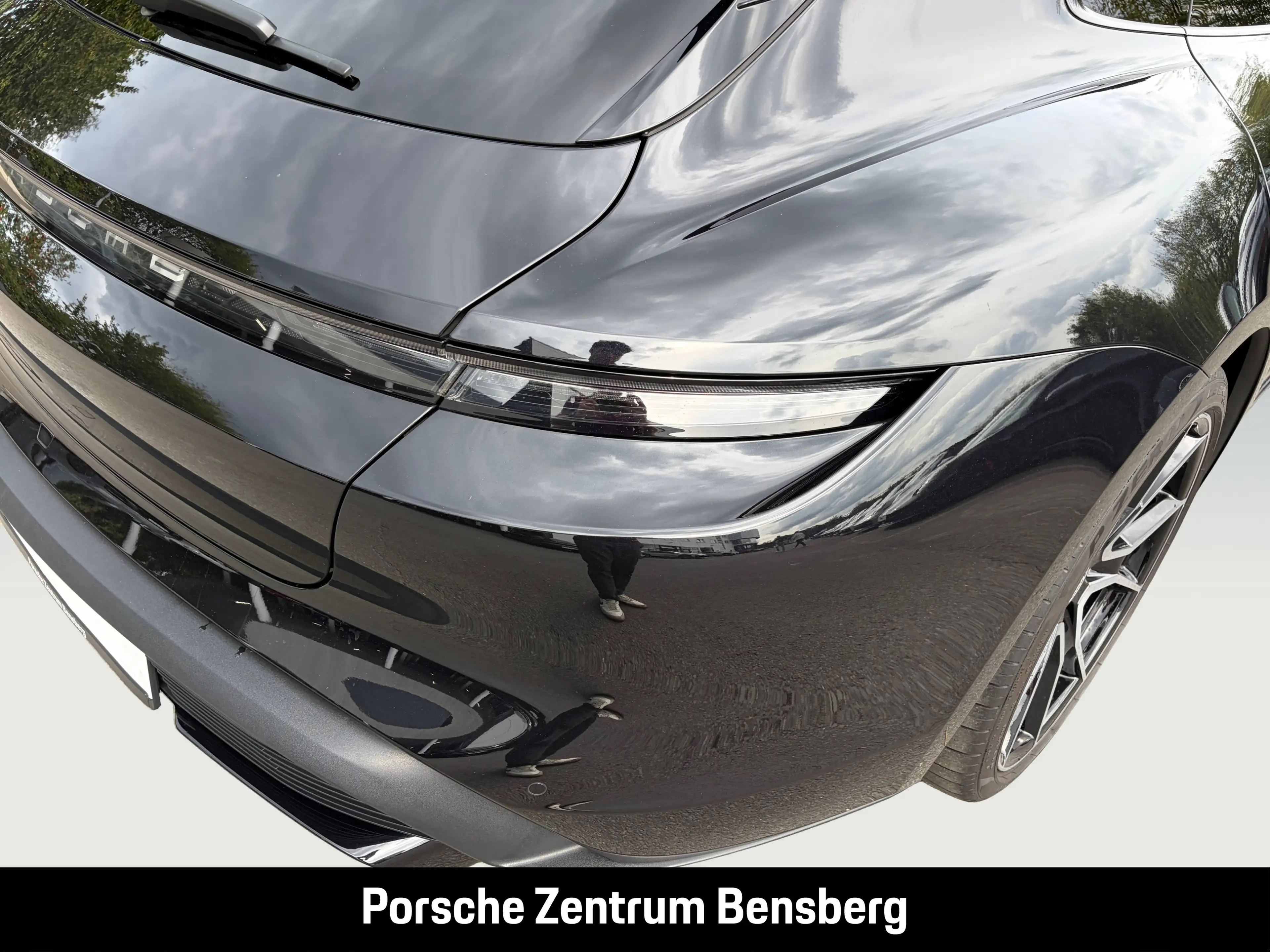 Porsche Taycan Turbo Sport Turismo — photo 15