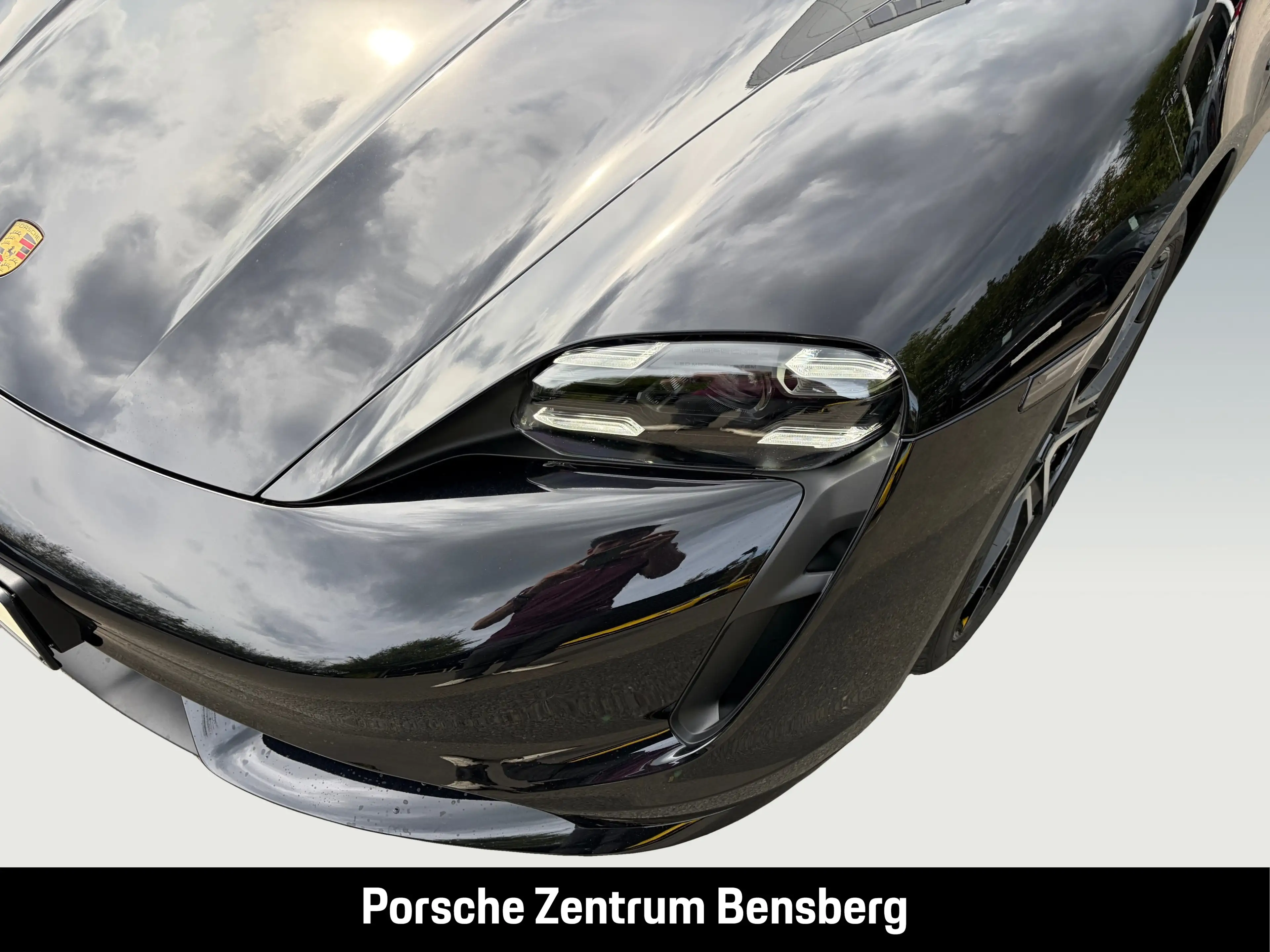 Porsche Taycan Turbo Sport Turismo — photo 13