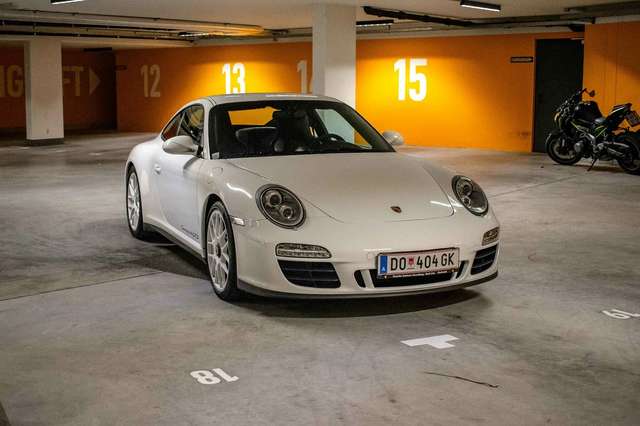 Imagine Porsche 997 911 Carrera GTS Cabriolet PDK