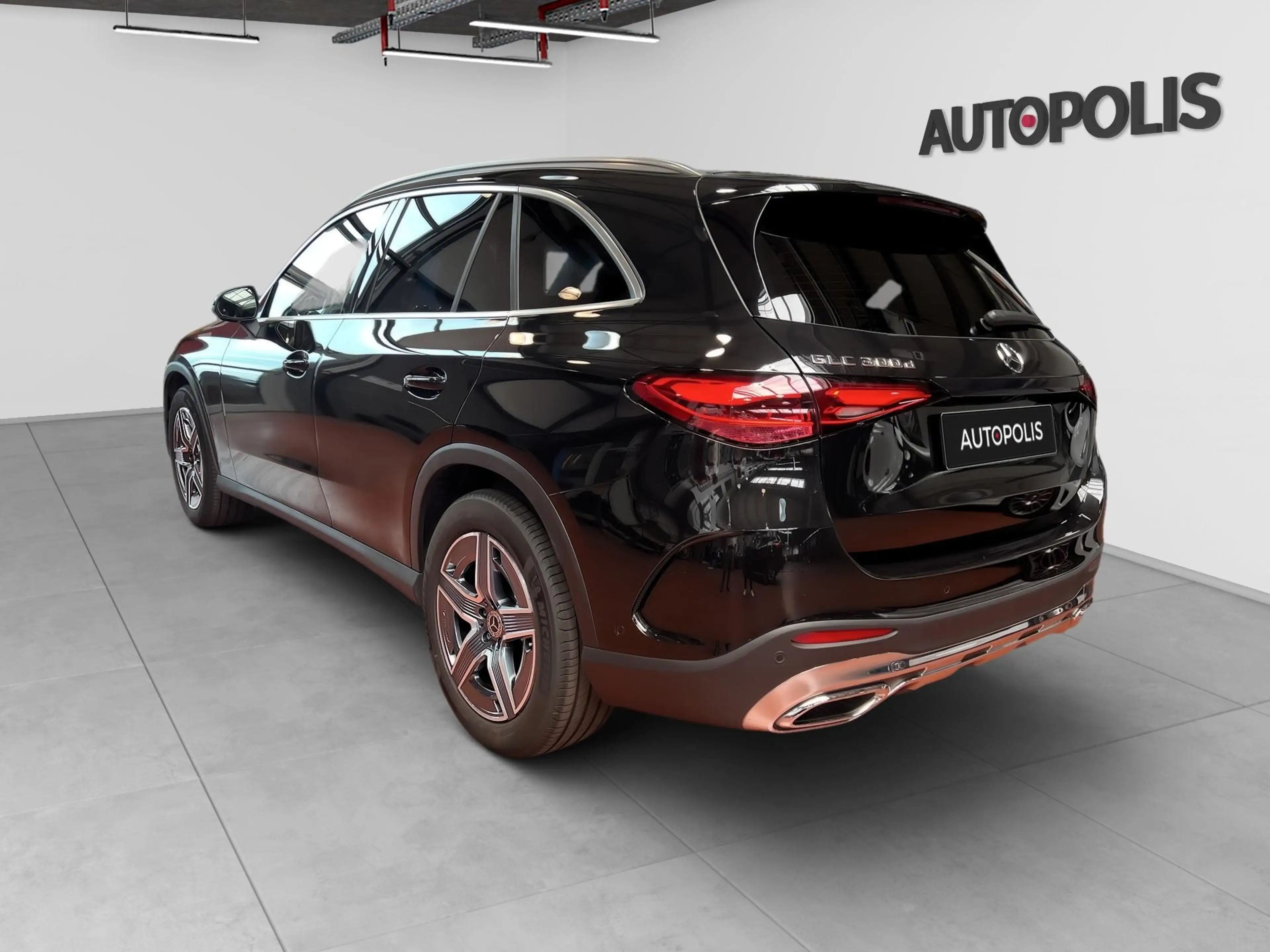 Mercedes-Benz GLC 300 2.0 d 4MATIC AMG Line — photo 14