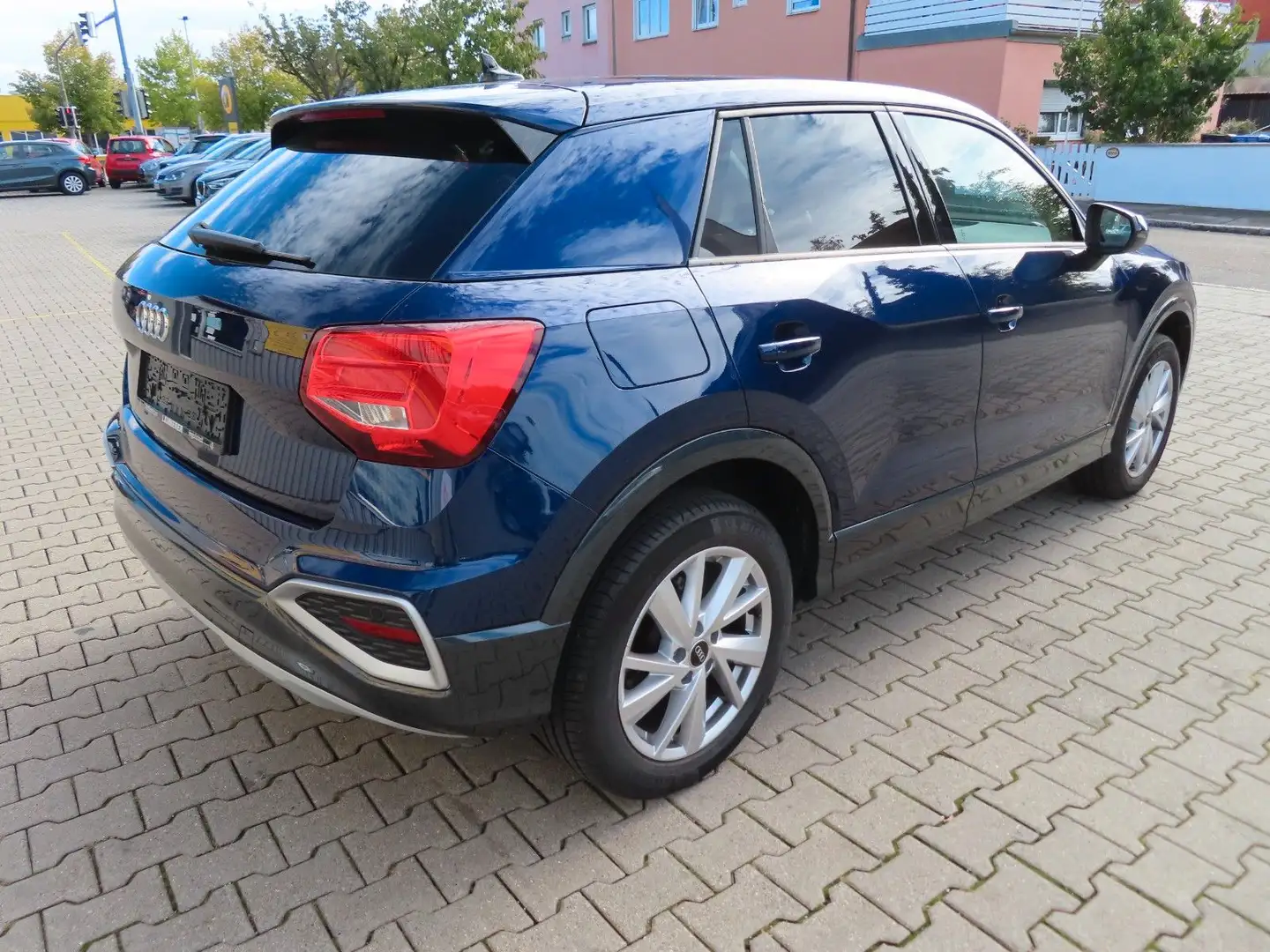 Audi Q2 30 1.0 TFSI advanced AHK Winterräder Blau - 2