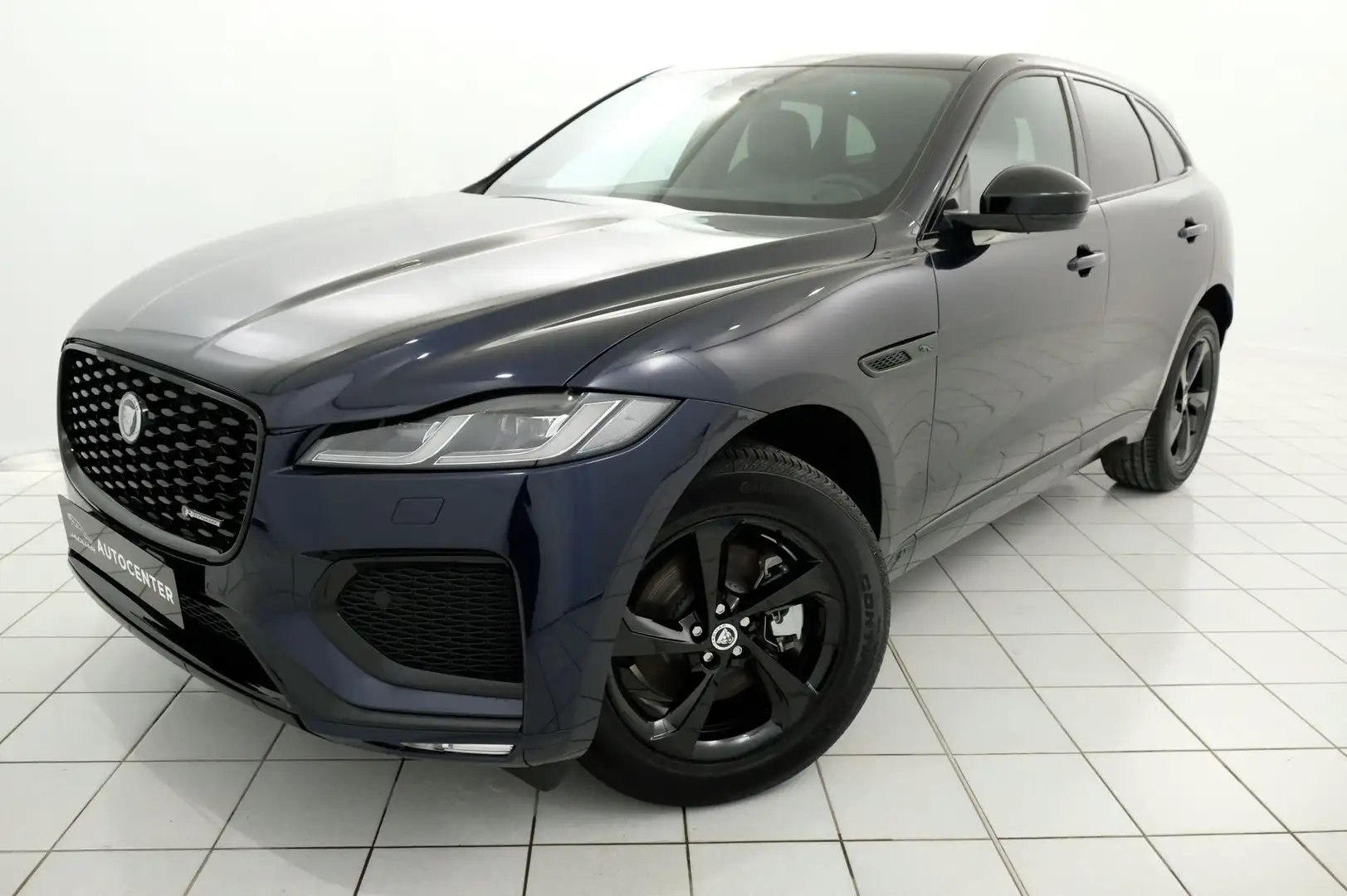 Jaguar F-Pace F-Pace 2.0 D 163 CV AWD aut. R-Dynamic S Blau - 1