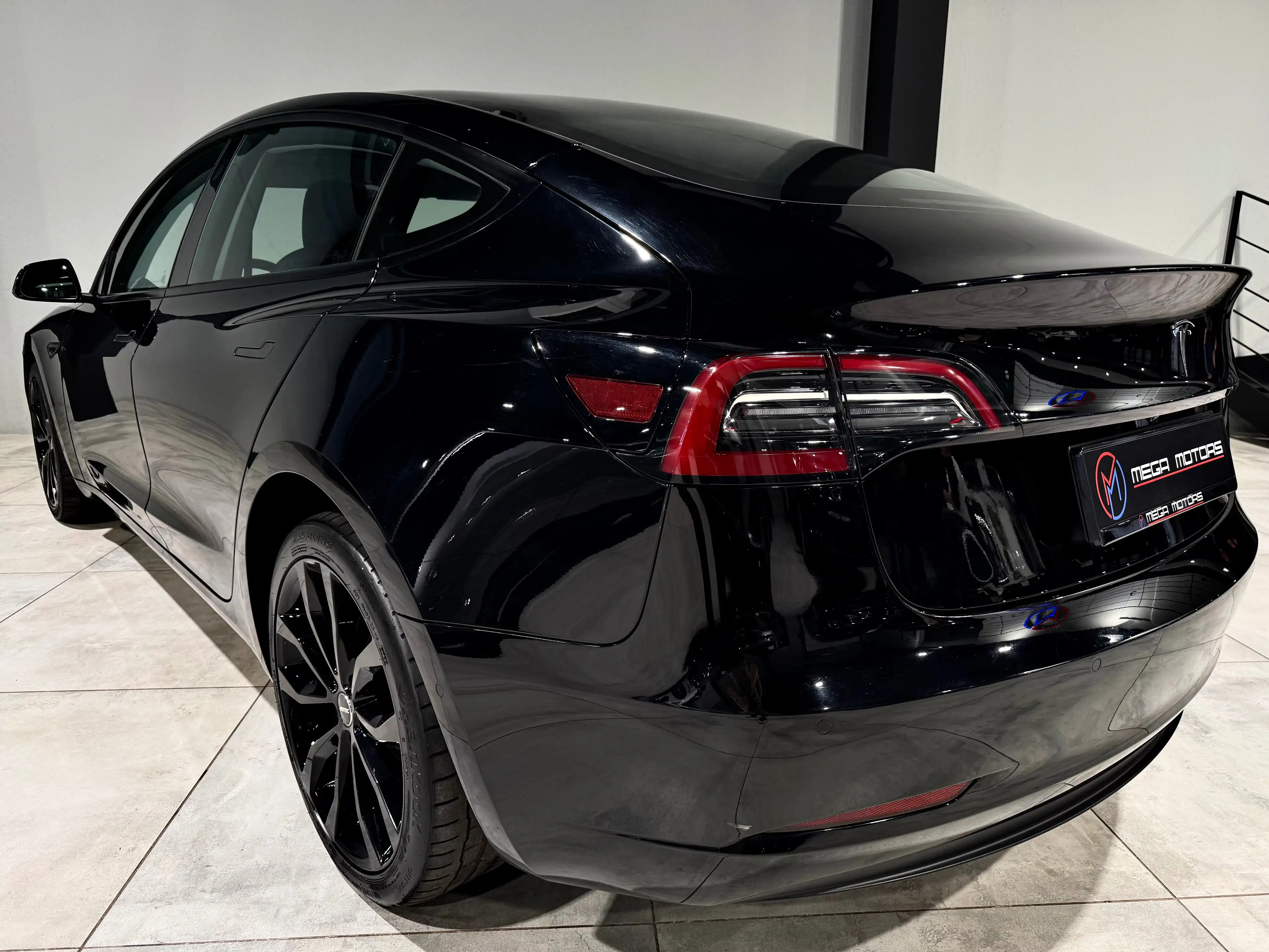 Tesla Model 3 60 kWh SR+ 325CV !! PRETE A iMMAT !! EN STOCK !! TVA/BTW iNCL !! — photo 2