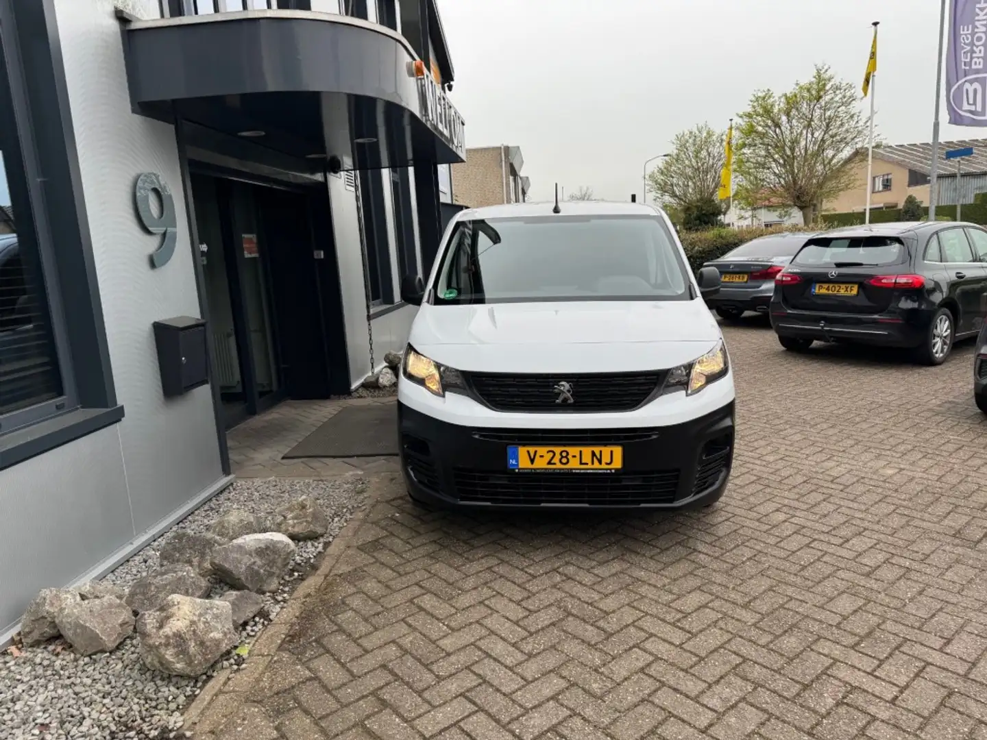 Peugeot Partner 1.5 BlueHDI 102PK Lang L2 airco, Cruisecntrl, Schu Wit - 2