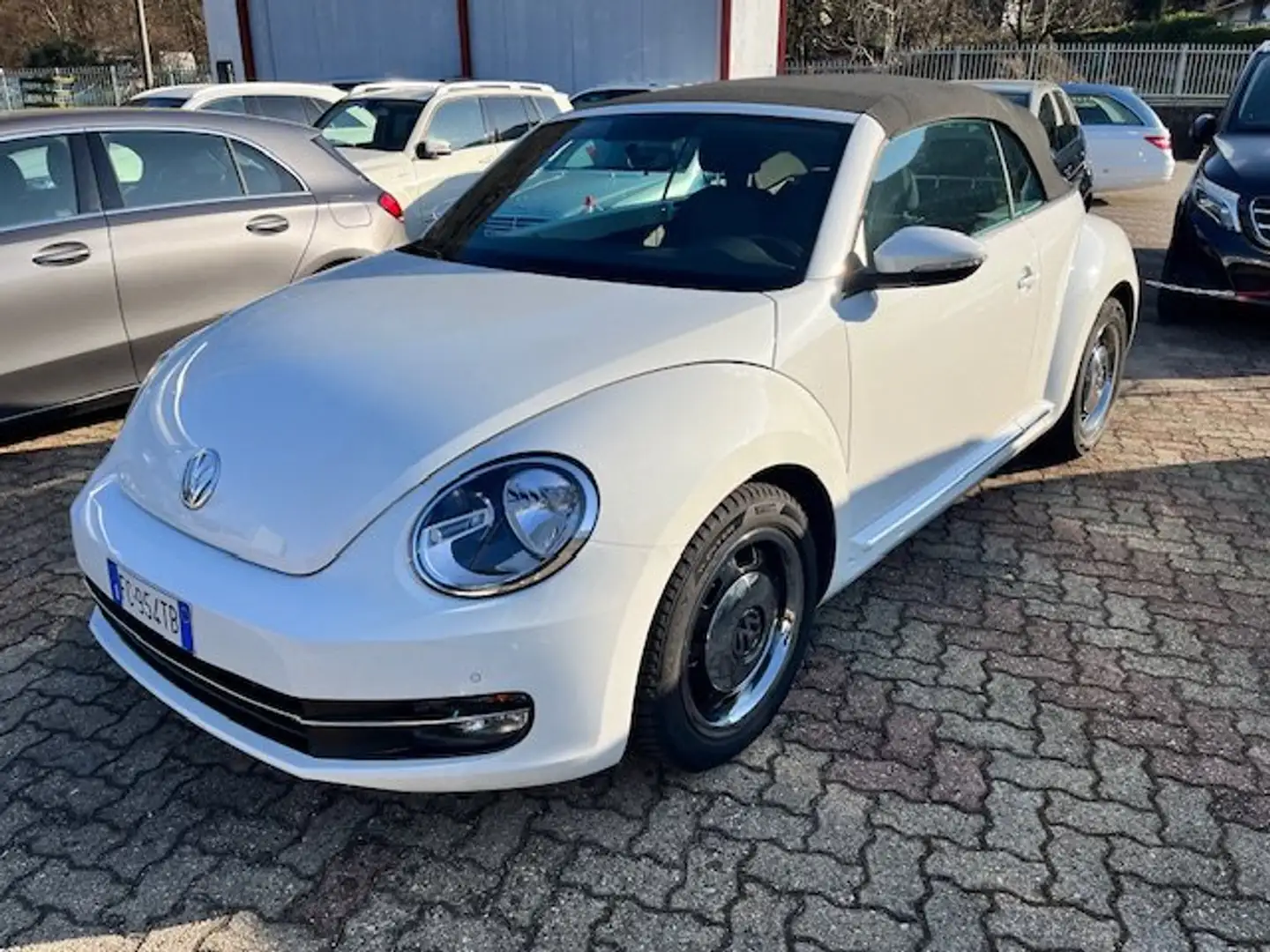 Volkswagen Maggiolino 2.0 TDI  Design Blue Motion 110 Cv Wit - 1