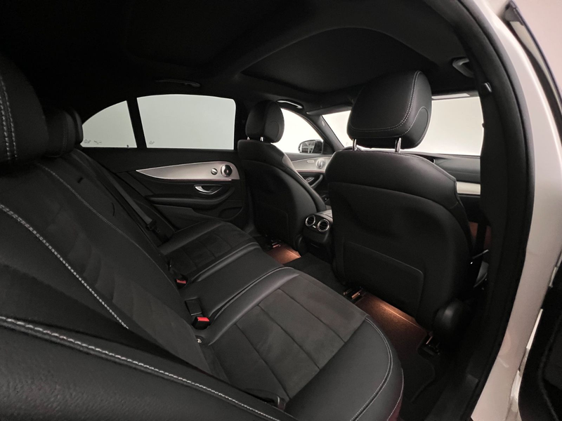 Mercedes-Benz E 220 d/ AMG LINE/ NIGHT/ PANO/ STANDHEIZ./WIDE — photo 8