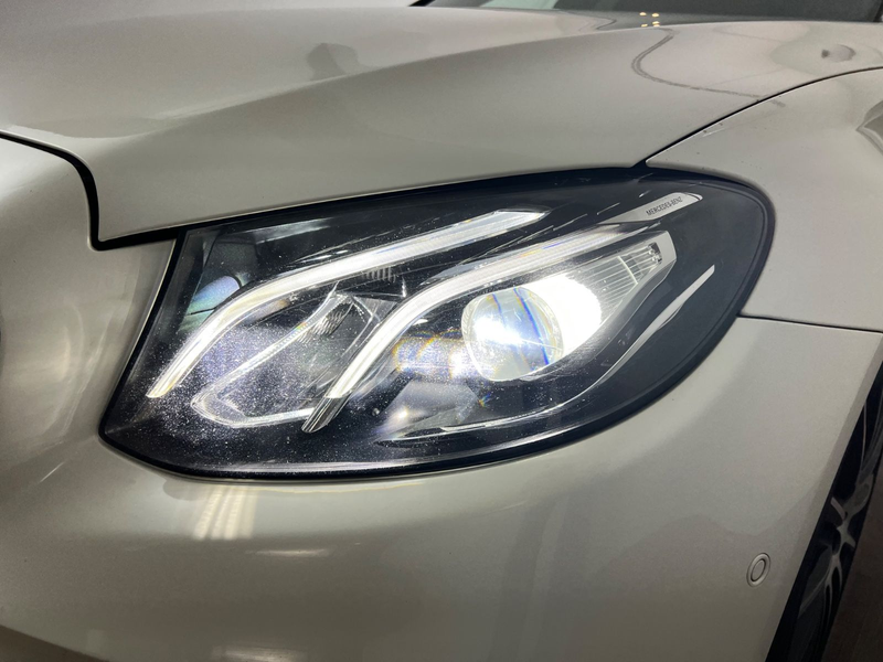 Mercedes-Benz E 220 d/ AMG LINE/ NIGHT/ PANO/ STANDHEIZ./WIDE — photo 44