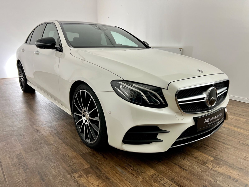 Mercedes-Benz E 220 d/ AMG LINE/ NIGHT/ PANO/ STANDHEIZ./WIDE — photo 2