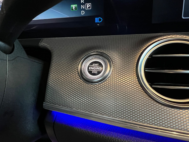Mercedes-Benz E 220 d/ AMG LINE/ NIGHT/ PANO/ STANDHEIZ./WIDE — photo 46