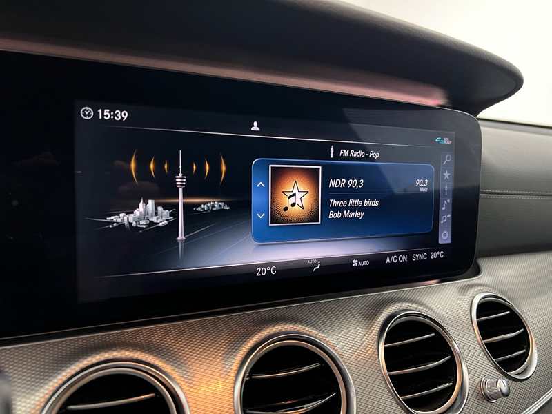 Mercedes-Benz E 220 d/ AMG LINE/ NIGHT/ PANO/ STANDHEIZ./WIDE — photo 30