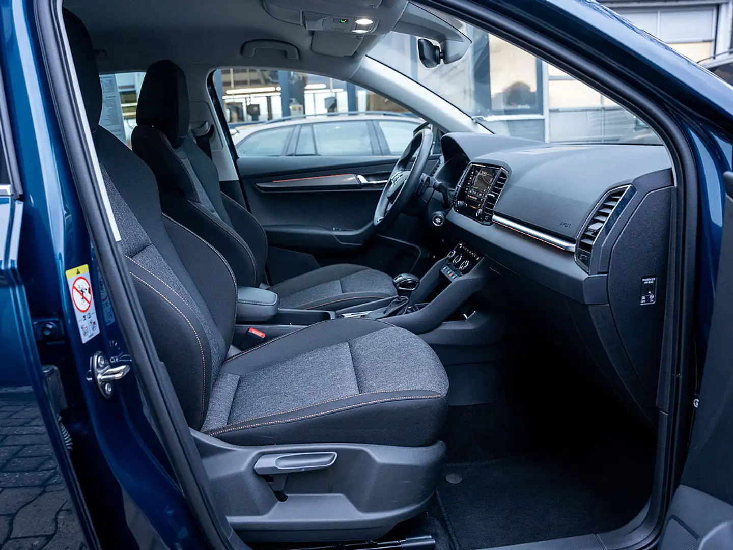 Skoda Karoq 1.5 TSI ACT Clever NAVI LED AHK PDC KAM Bleu - 2