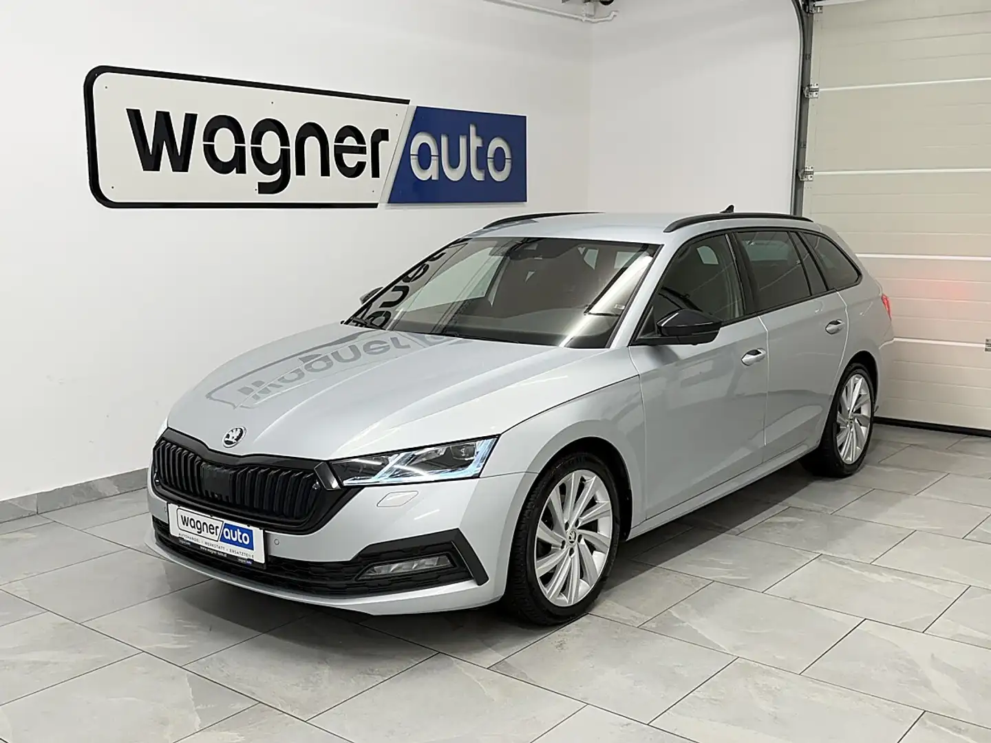 Skoda Octavia Combi 2,0 TDI Style DSG. Sportpaket "DYNAMIC"/M... Silber - 2