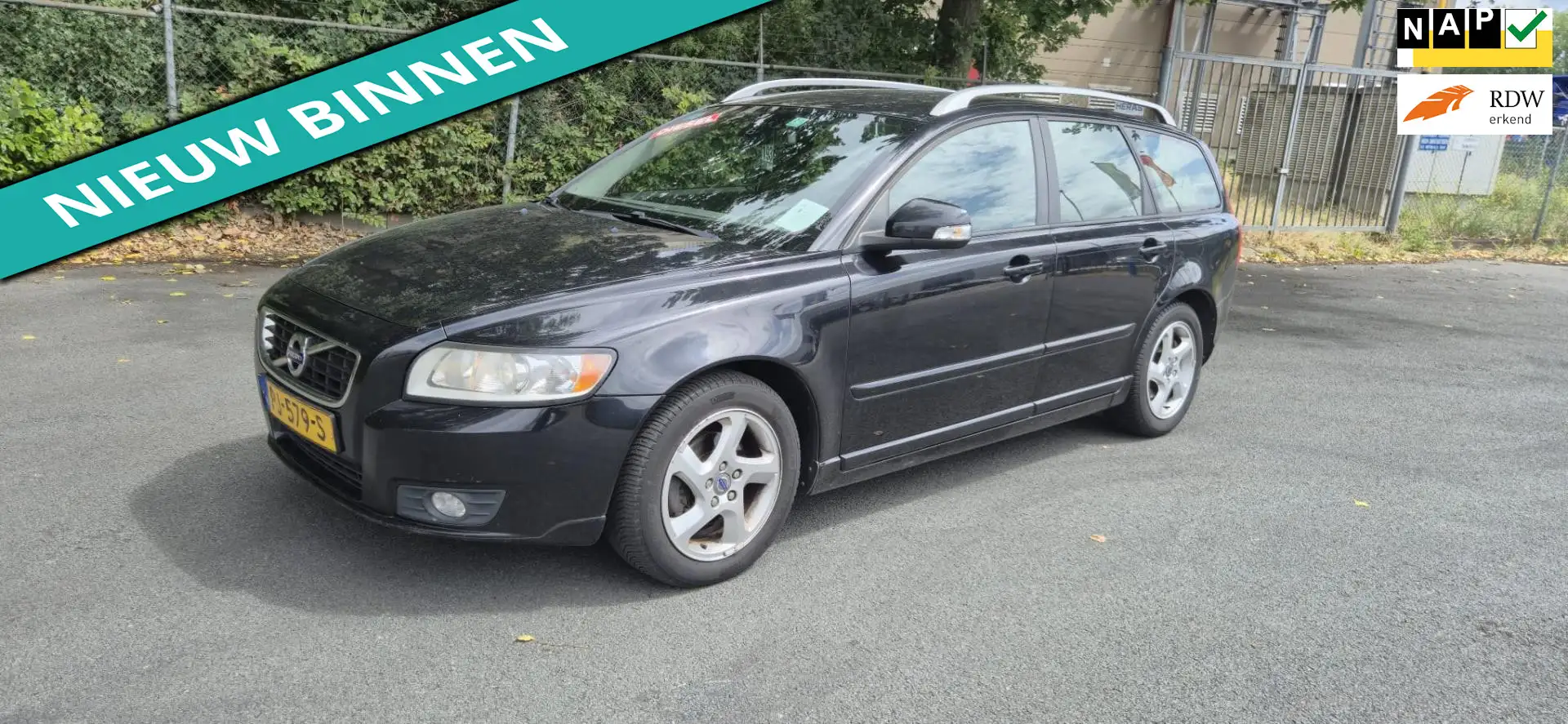 Volvo V50 1.6 D2 S/S R-Design Pro Edition NETTE AUTO RIJDT E Zwart - 1