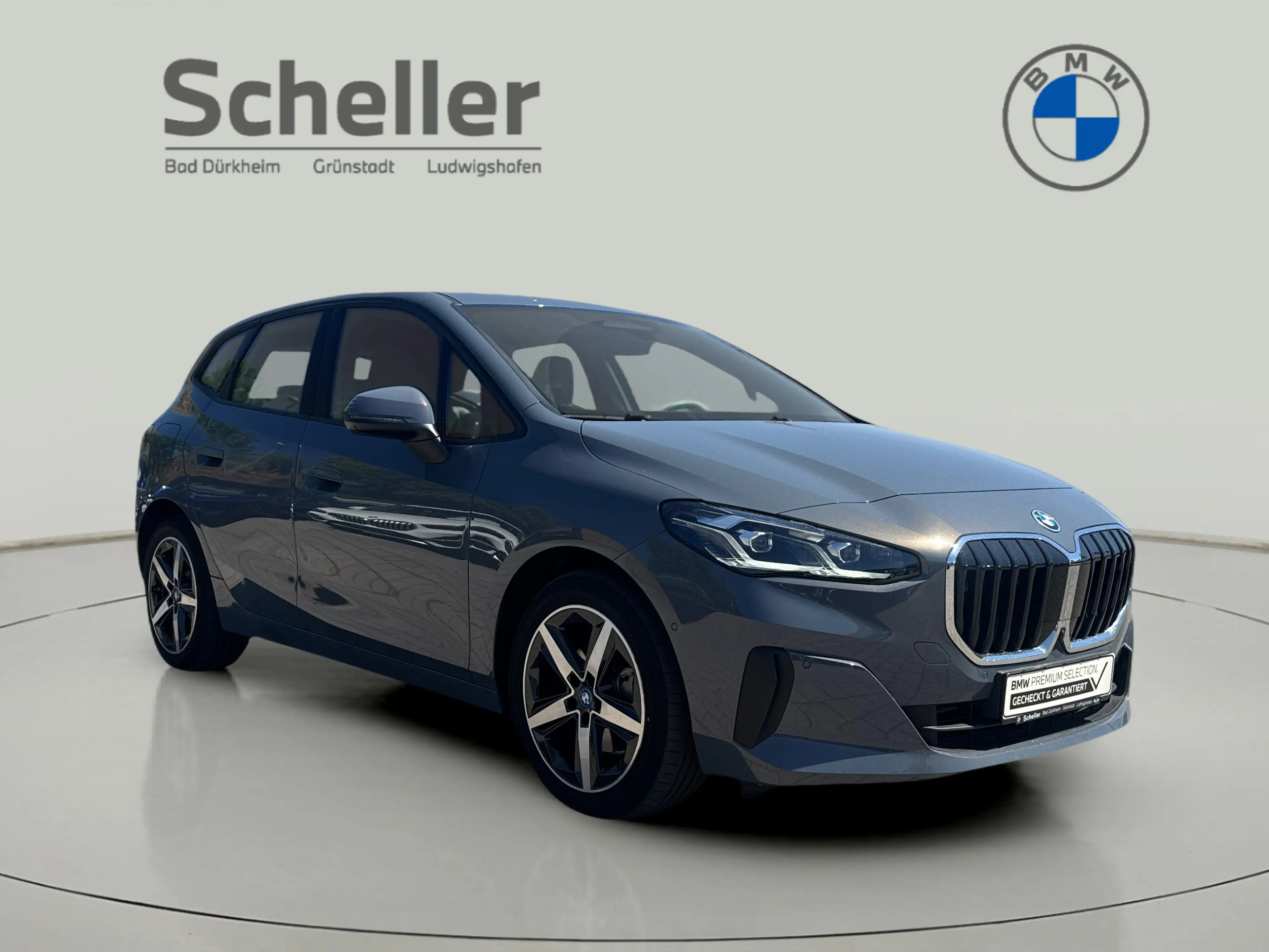 BMW 225 e xDrive Active Tourer — photo 10