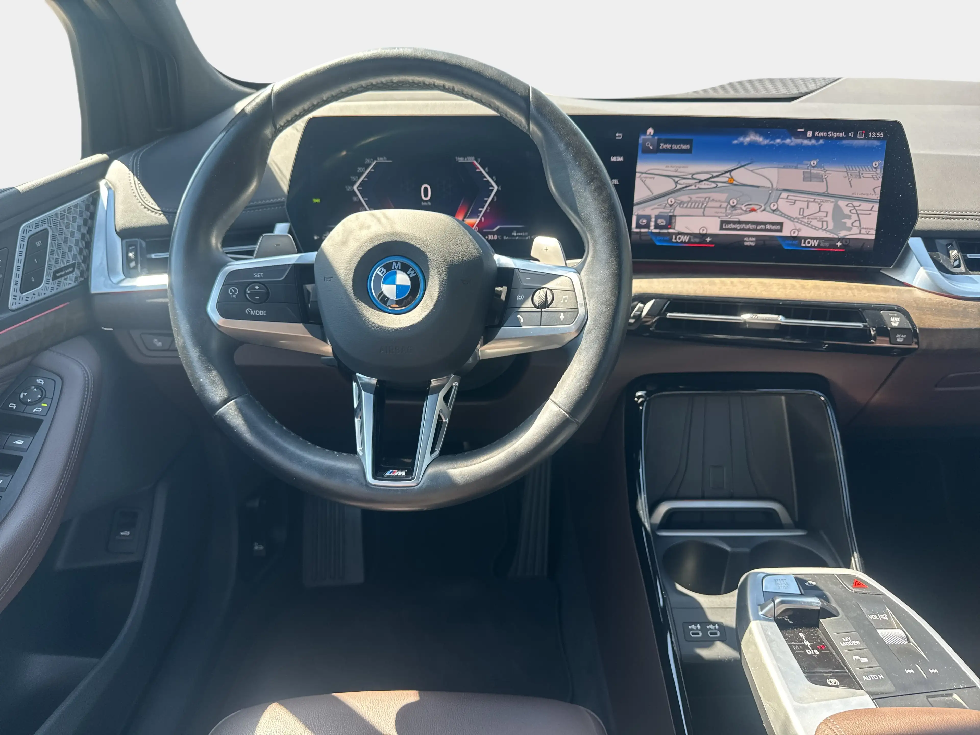 BMW 225 e xDrive Active Tourer — photo 15