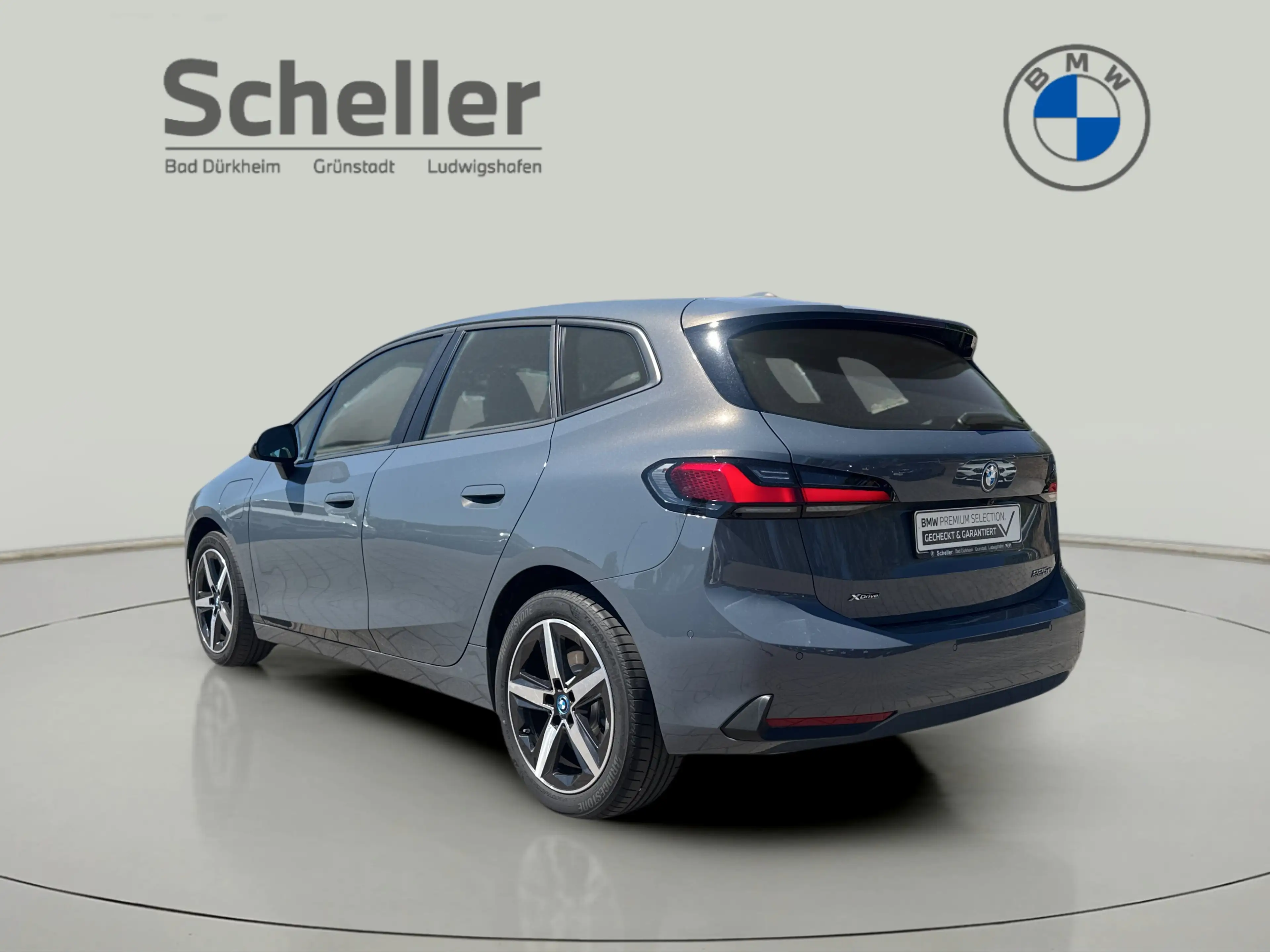 BMW 225 e xDrive Active Tourer — photo 6
