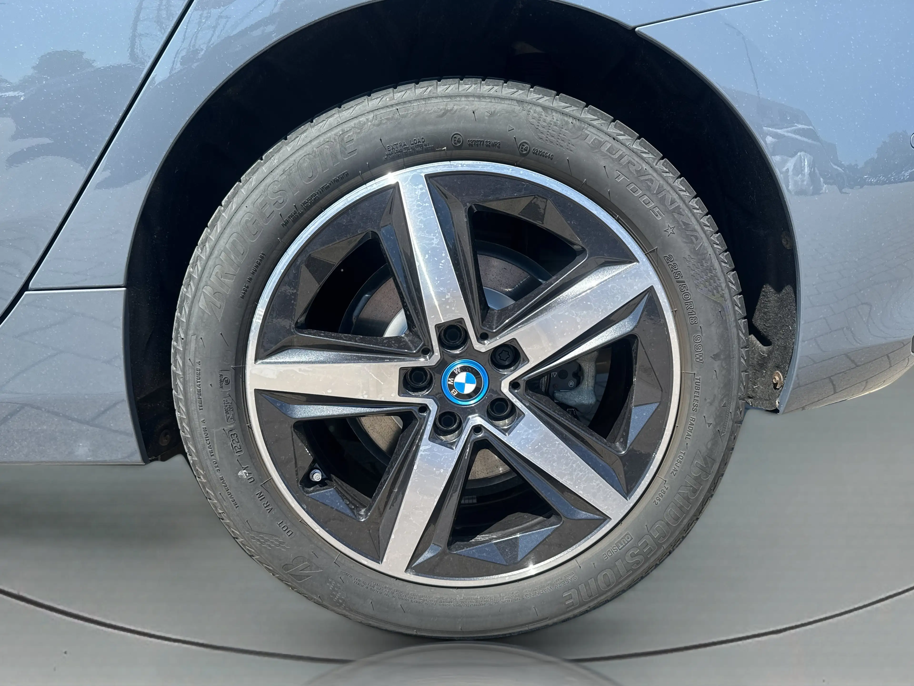 BMW 225 e xDrive Active Tourer — photo 13