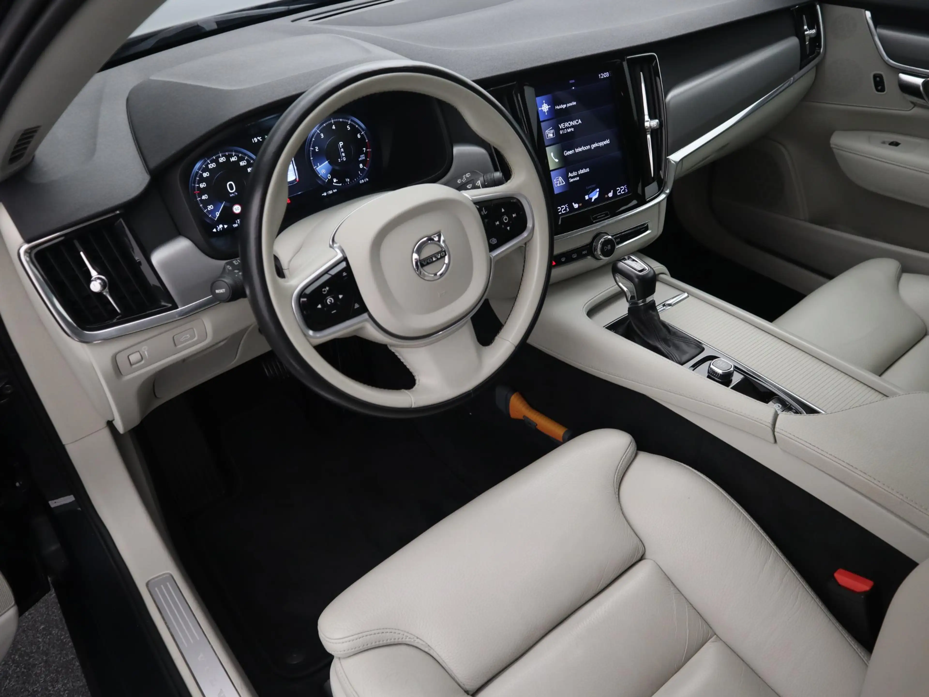 Volvo V90 2.0 T5 90th Anniversary Edition CAMERA / CARPLAY / — photo 9
