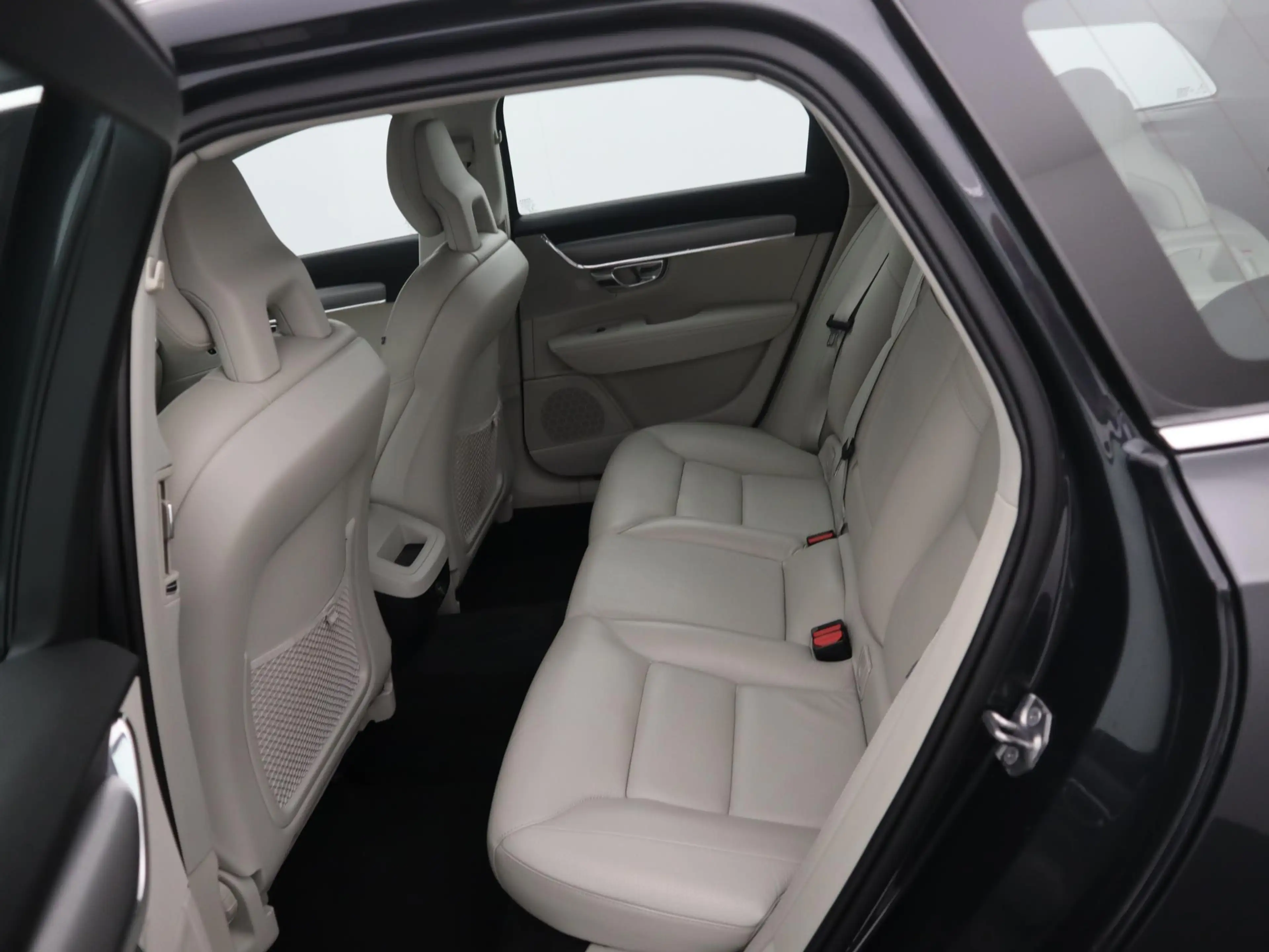 Volvo V90 2.0 T5 90th Anniversary Edition CAMERA / CARPLAY / — photo 41