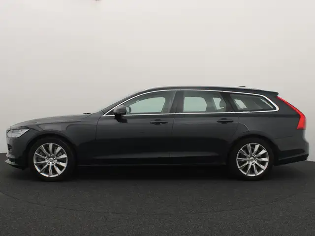 Volvo V90 view 2