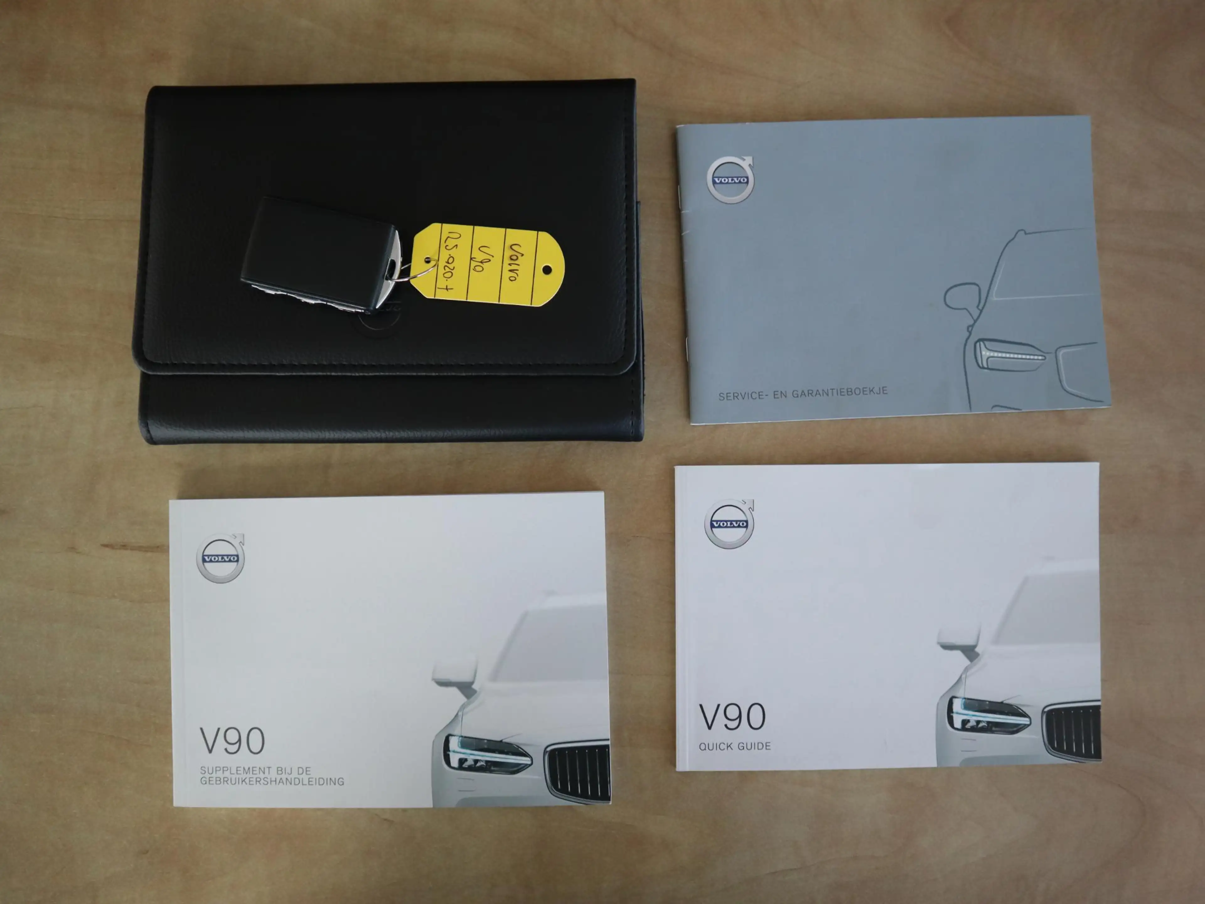 Volvo V90 2.0 T5 90th Anniversary Edition CAMERA / CARPLAY / — photo 34