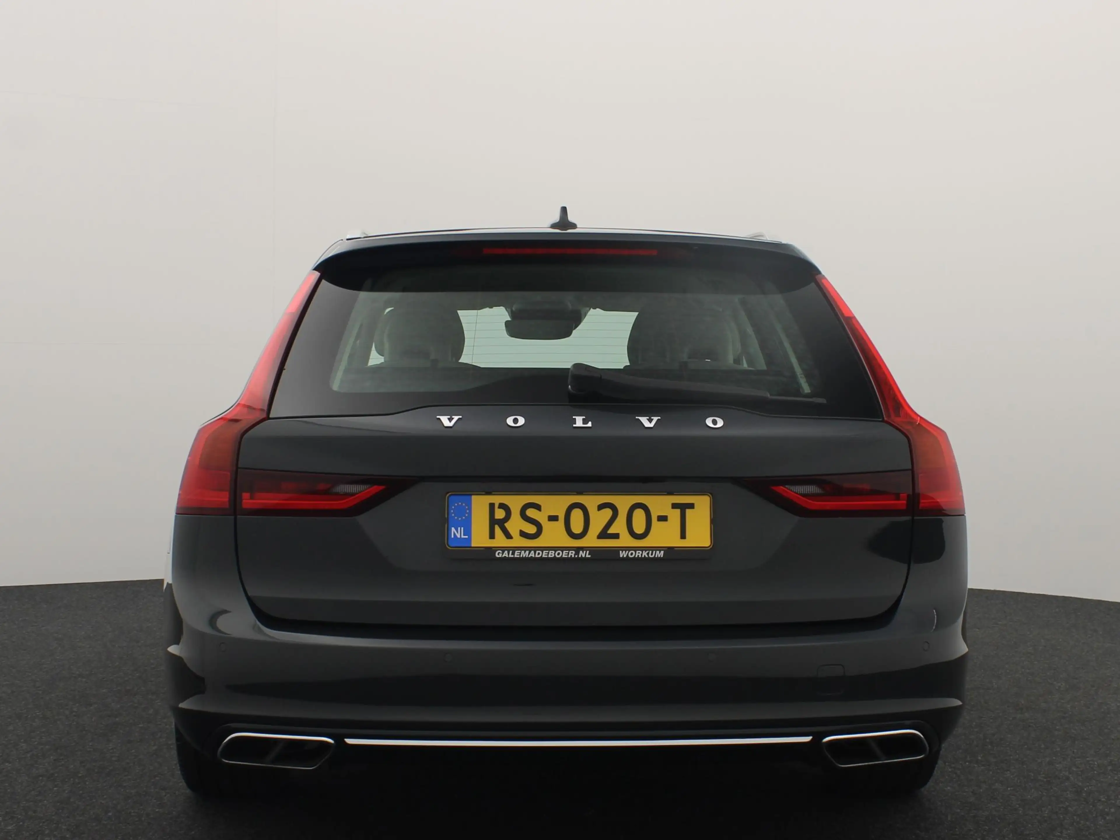 Volvo V90 2.0 T5 90th Anniversary Edition CAMERA / CARPLAY / — photo 18