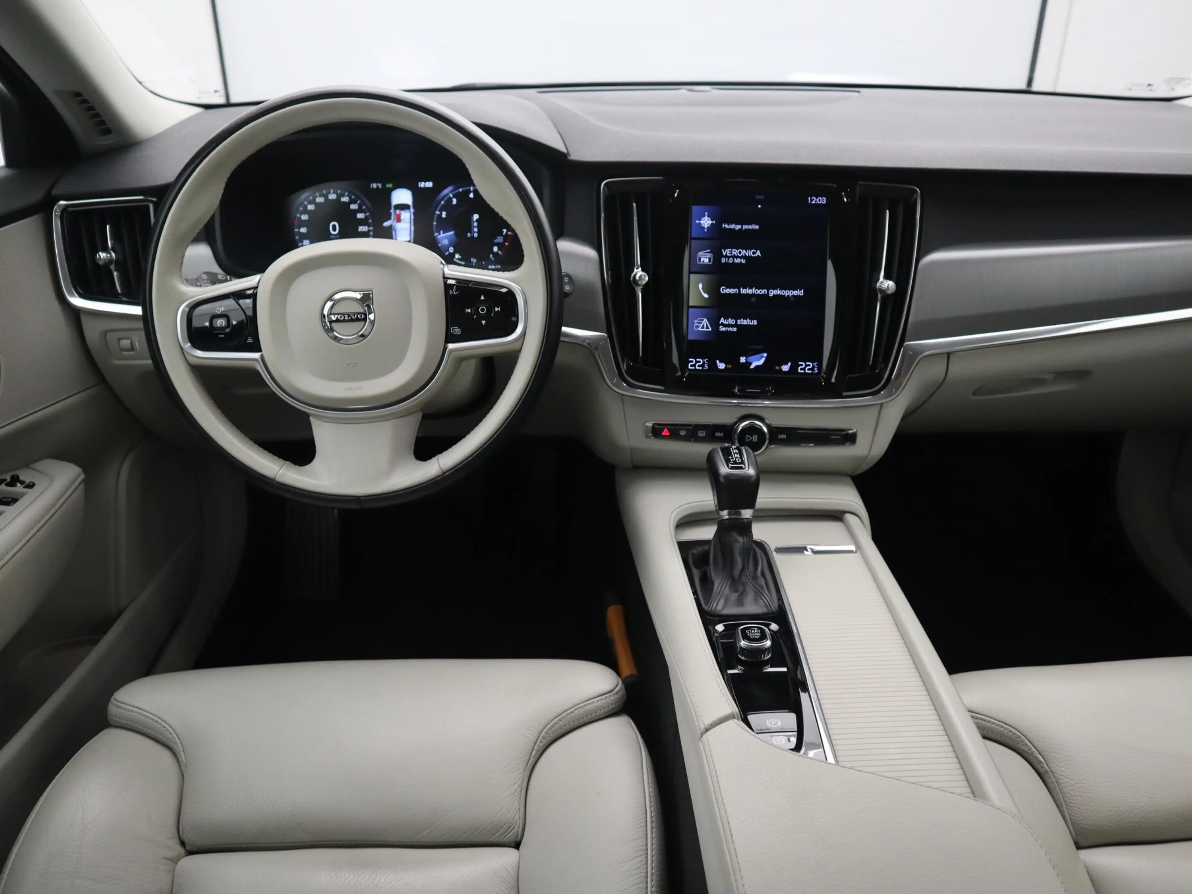 Volvo V90 2.0 T5 90th Anniversary Edition CAMERA / CARPLAY / — photo 8