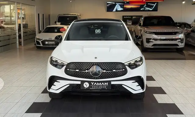 Mercedes-Benz GLC view 3