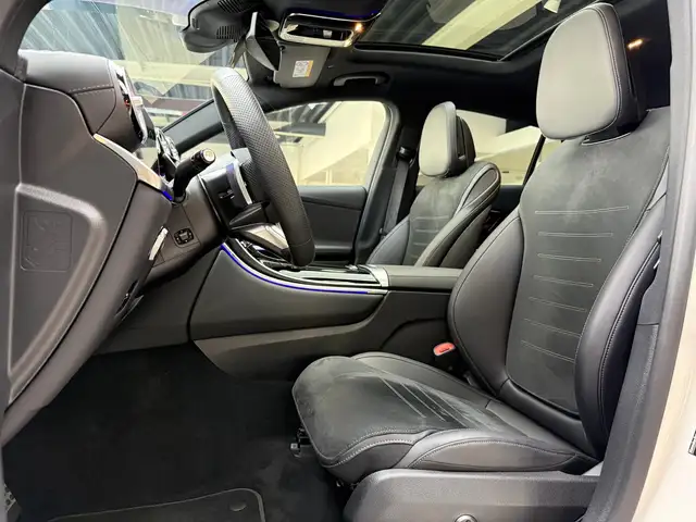 Mercedes-Benz GLC view 12