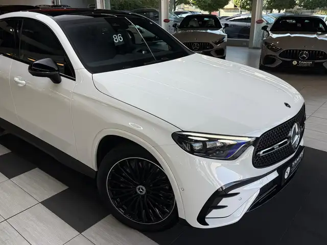 Mercedes-Benz GLC view 5