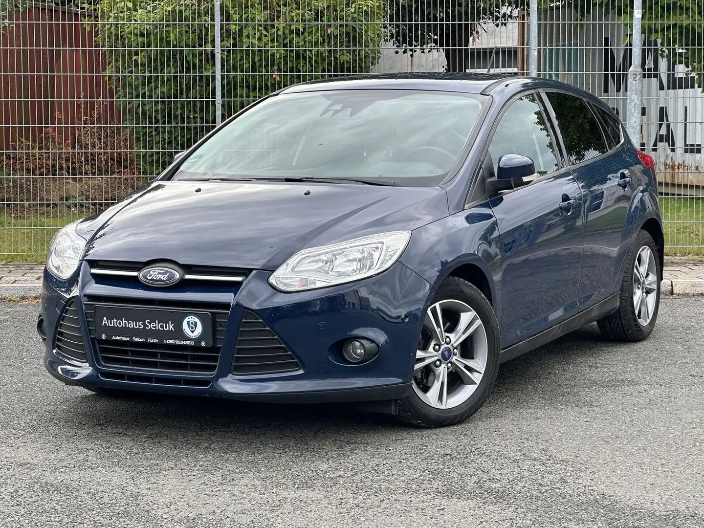 Ford Focus Sync Edition *PDC*Klima*SHZ*Navi* Blau - 1