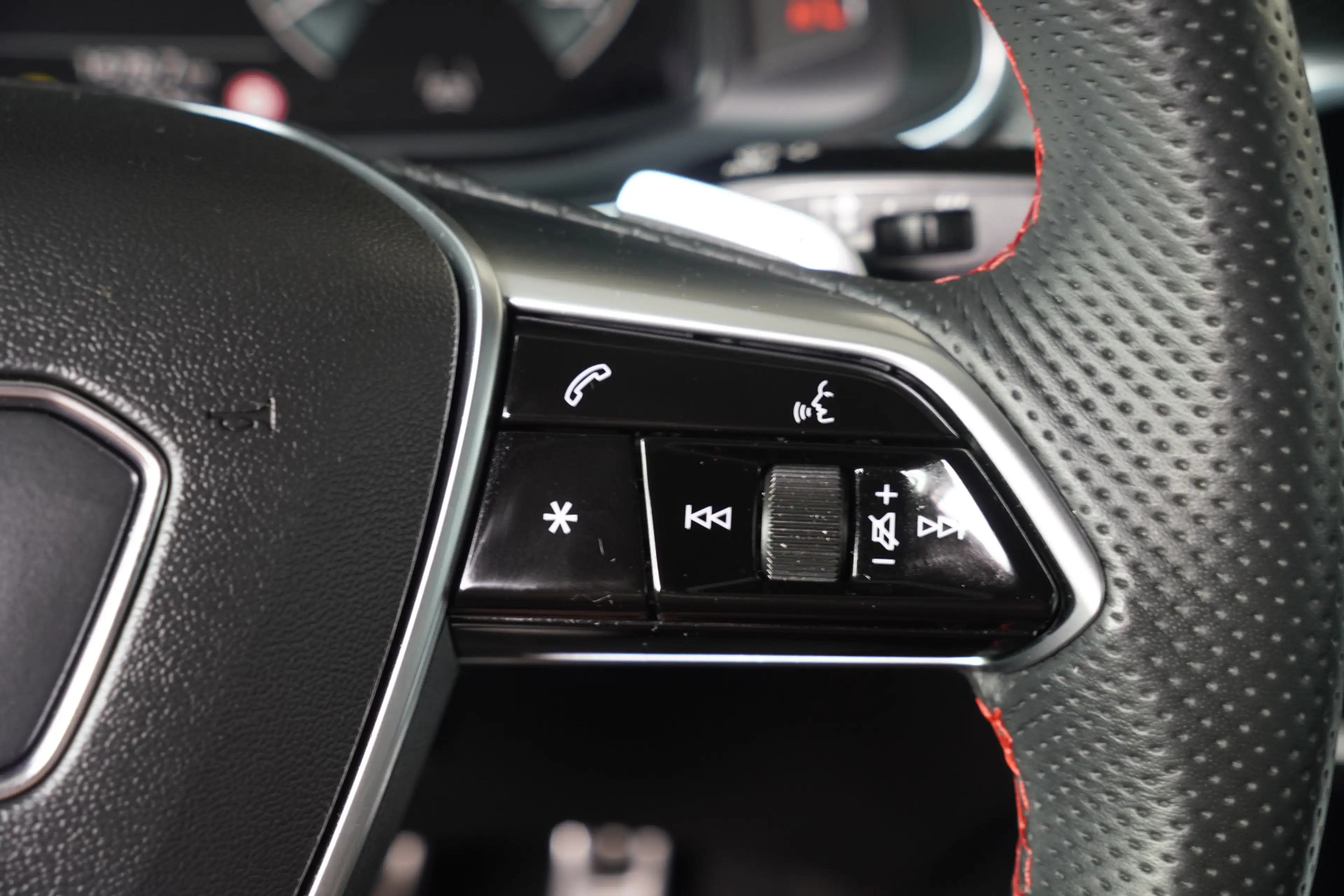 Audi A7 Sportback 55 TFSI e quattro Competition - S SEATS — photo 24