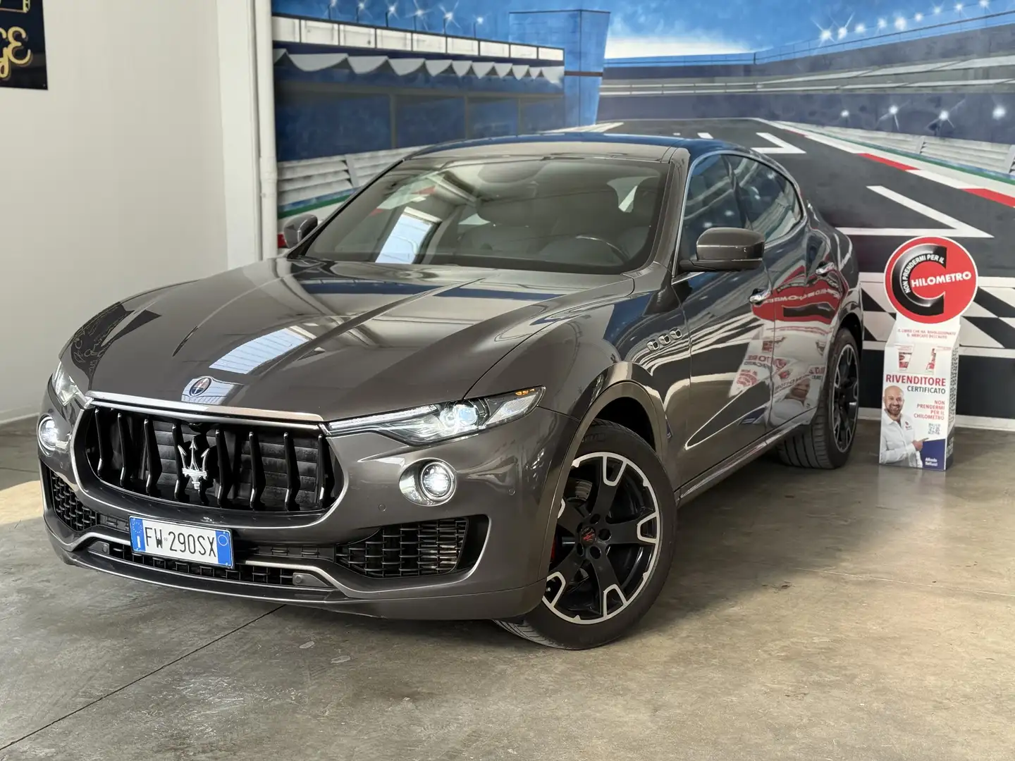 Maserati Levante 3.0 V6 Q4 250cv auto Grau - 1