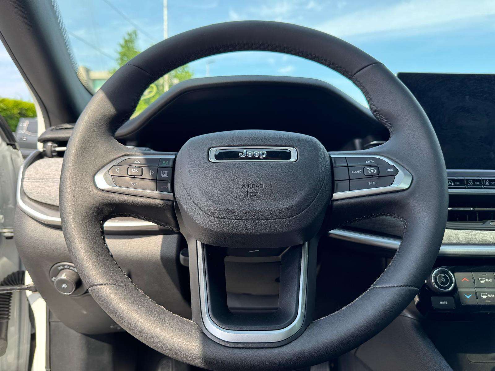 2025 Jeep Compass — view 8