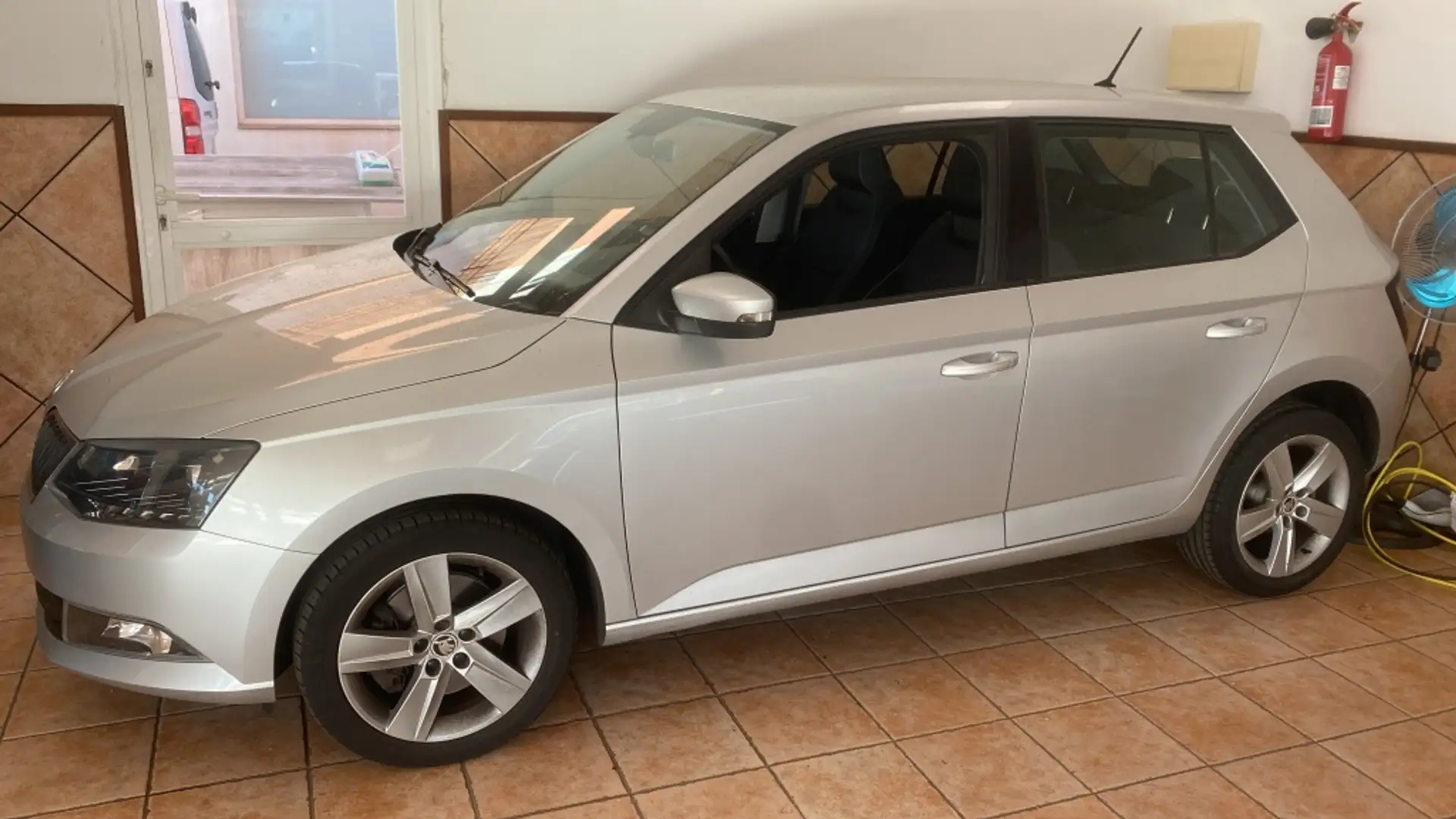 Skoda Fabia 1.2 TSI Style 81kW Plateado - 1