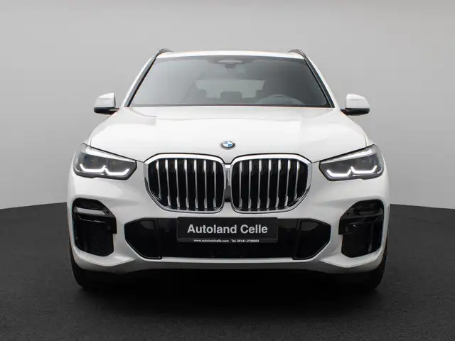 BMW X5 view 2
